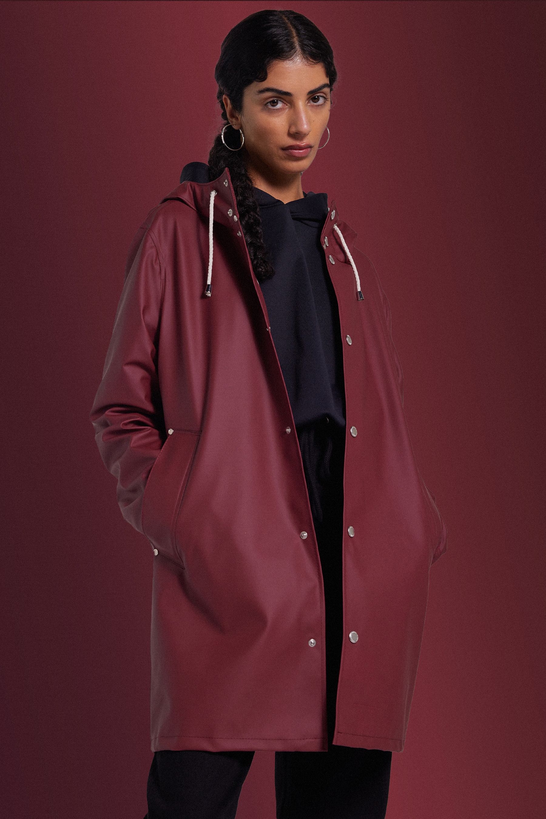 stutterheim stockholm lightweight raincoat burgundy women jackets raincoats