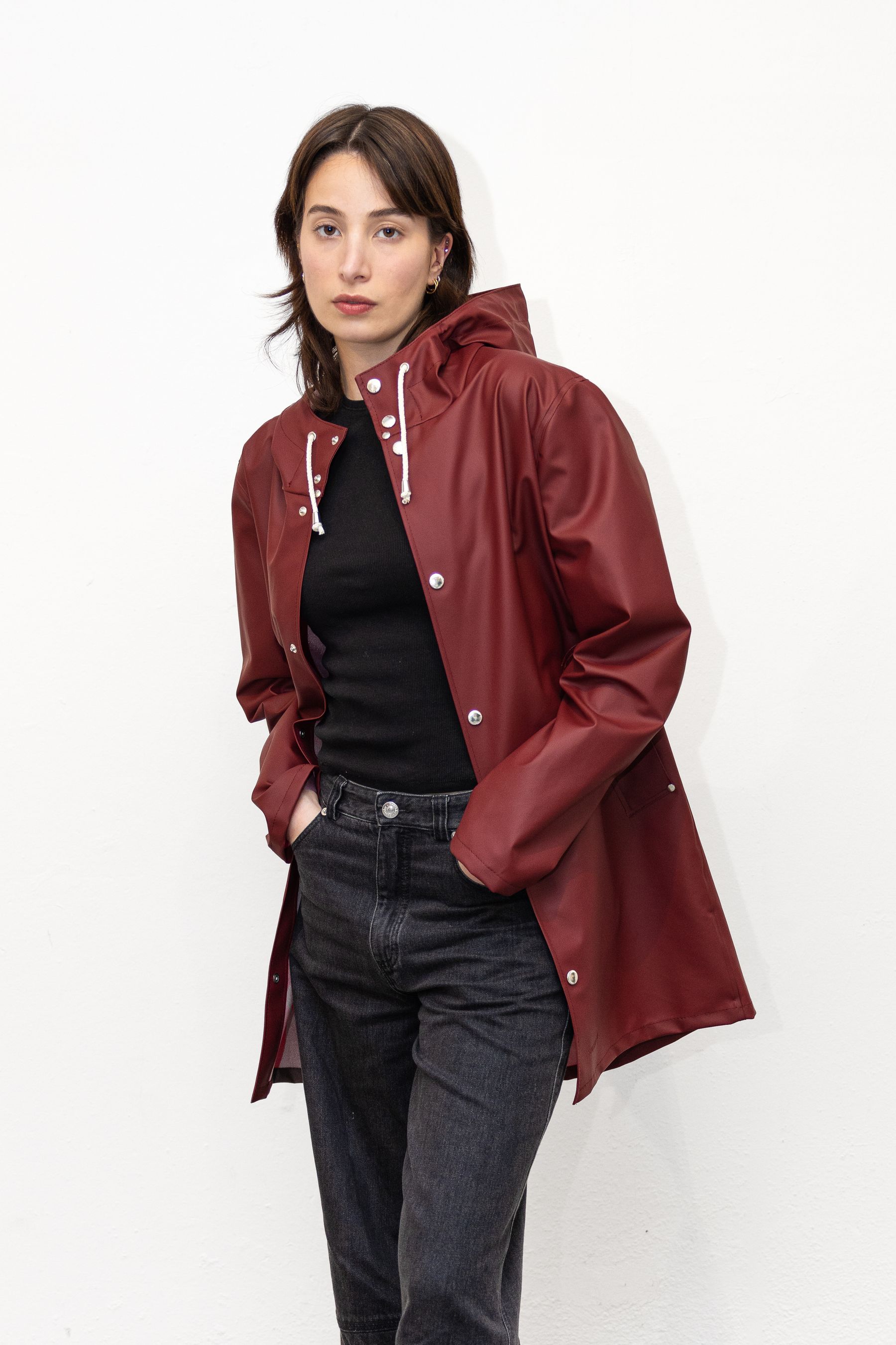 stutterheim stockholm lightweight raincoat burgundy men jackets