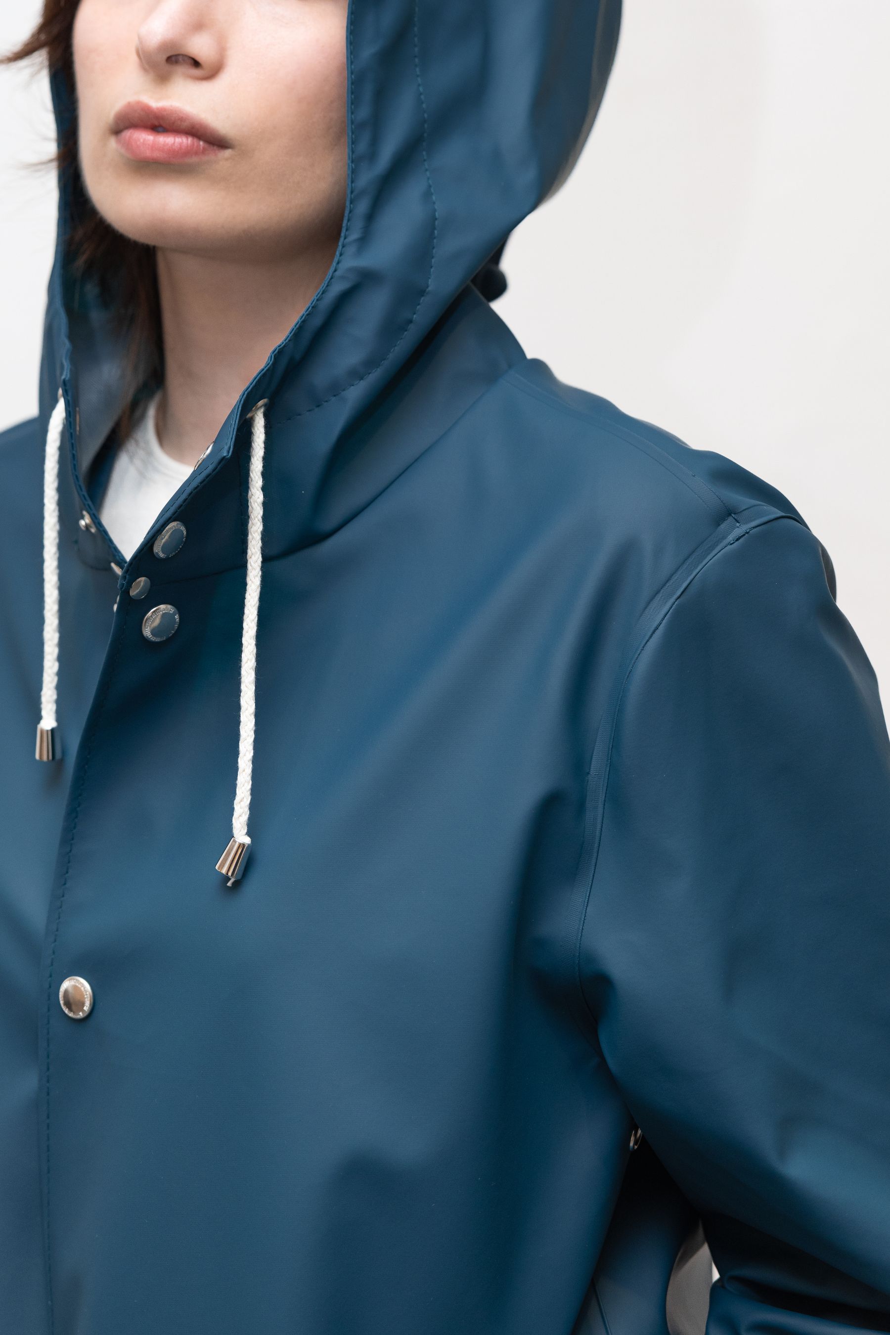 stutterheim stockholm lightweight raincoat petrol blue women jackets