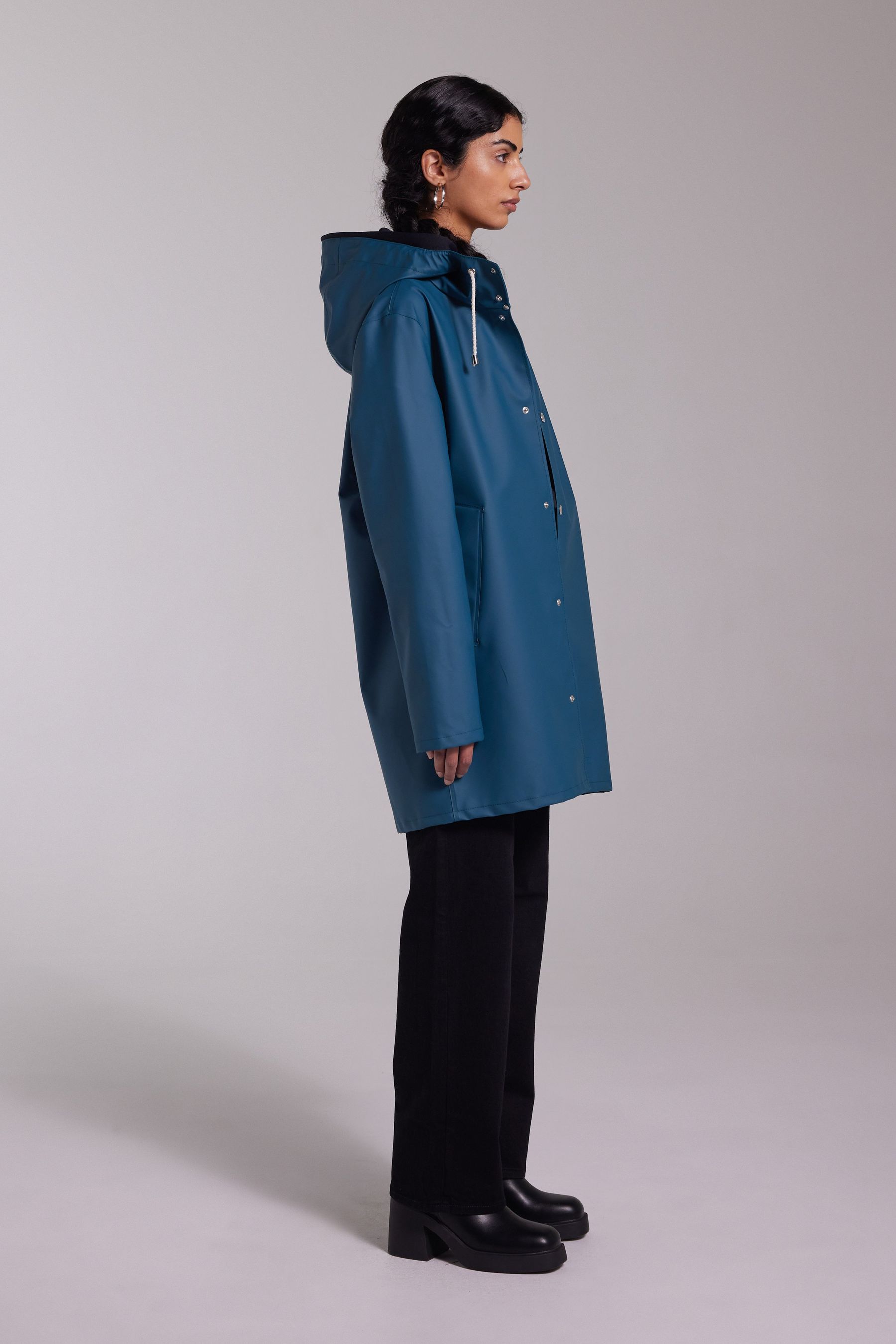 stutterheim stockholm lightweight raincoat petrol blue women jackets raincoats