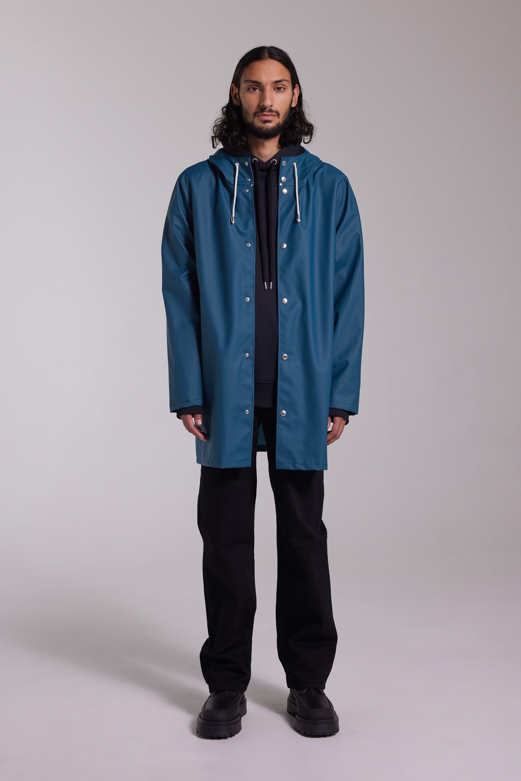 stutterheim stockholm lightweight raincoat petrol blue women jackets raincoats