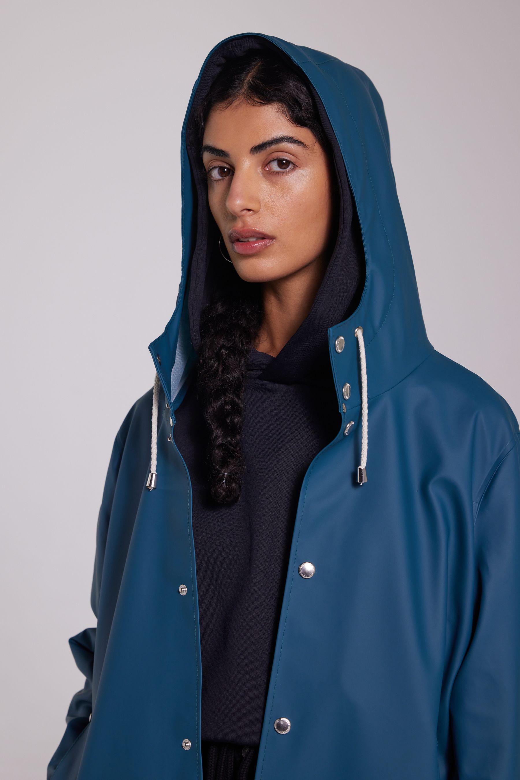 stutterheim stockholm lightweight raincoat petrol blue women jackets raincoats