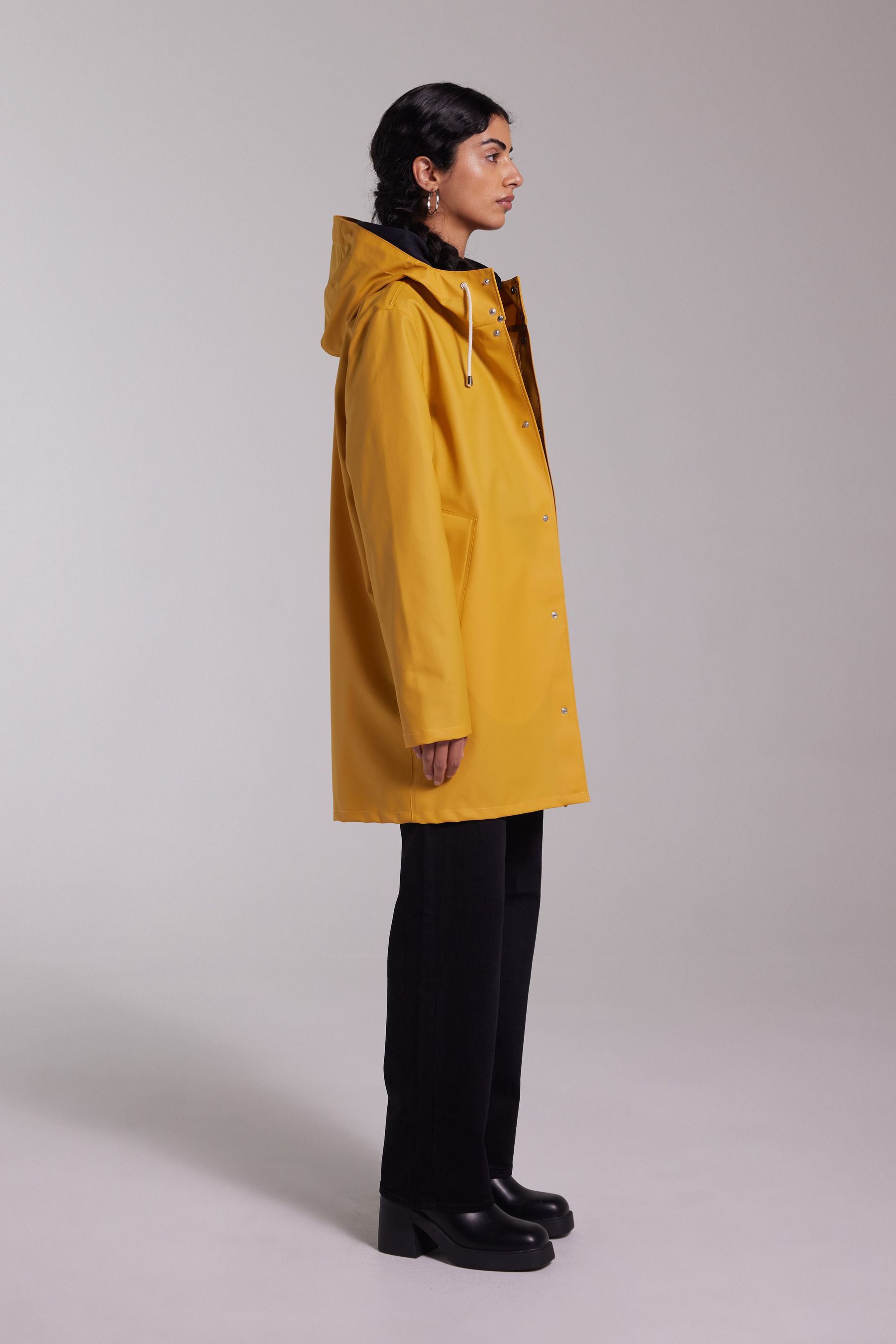 stutterheim stockholm lightweight raincoat warm honey women jackets raincoats