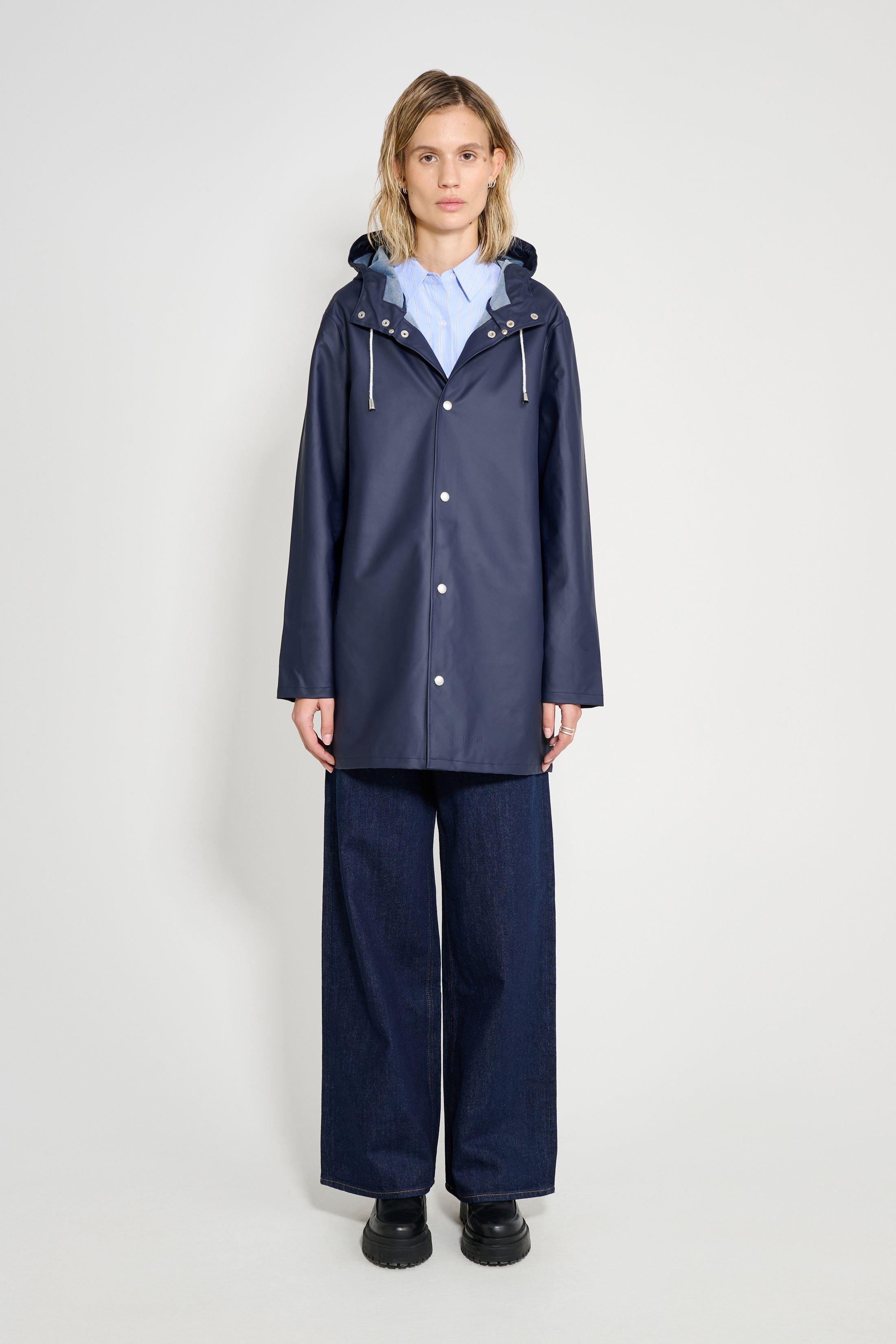 stutterheim stockholm lightweight raincoat navy women jackets raincoats