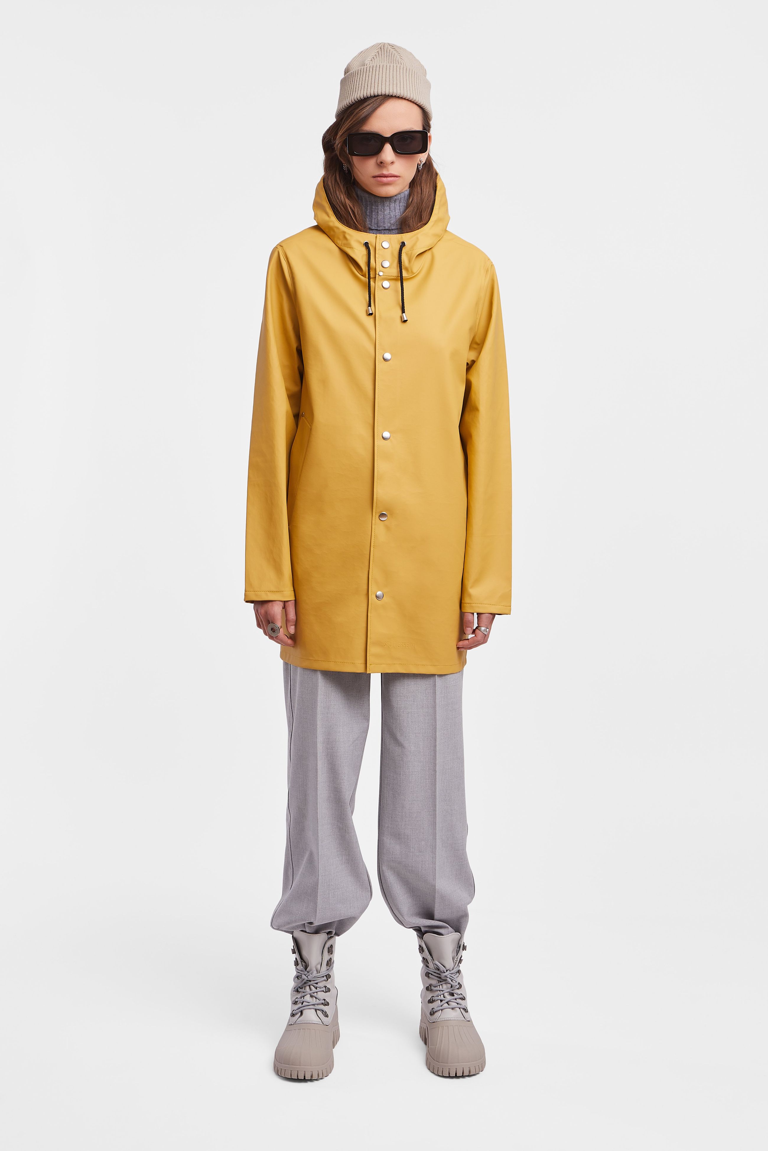 stutterheim stockholm lightweight raincoat chai women jackets raincoats