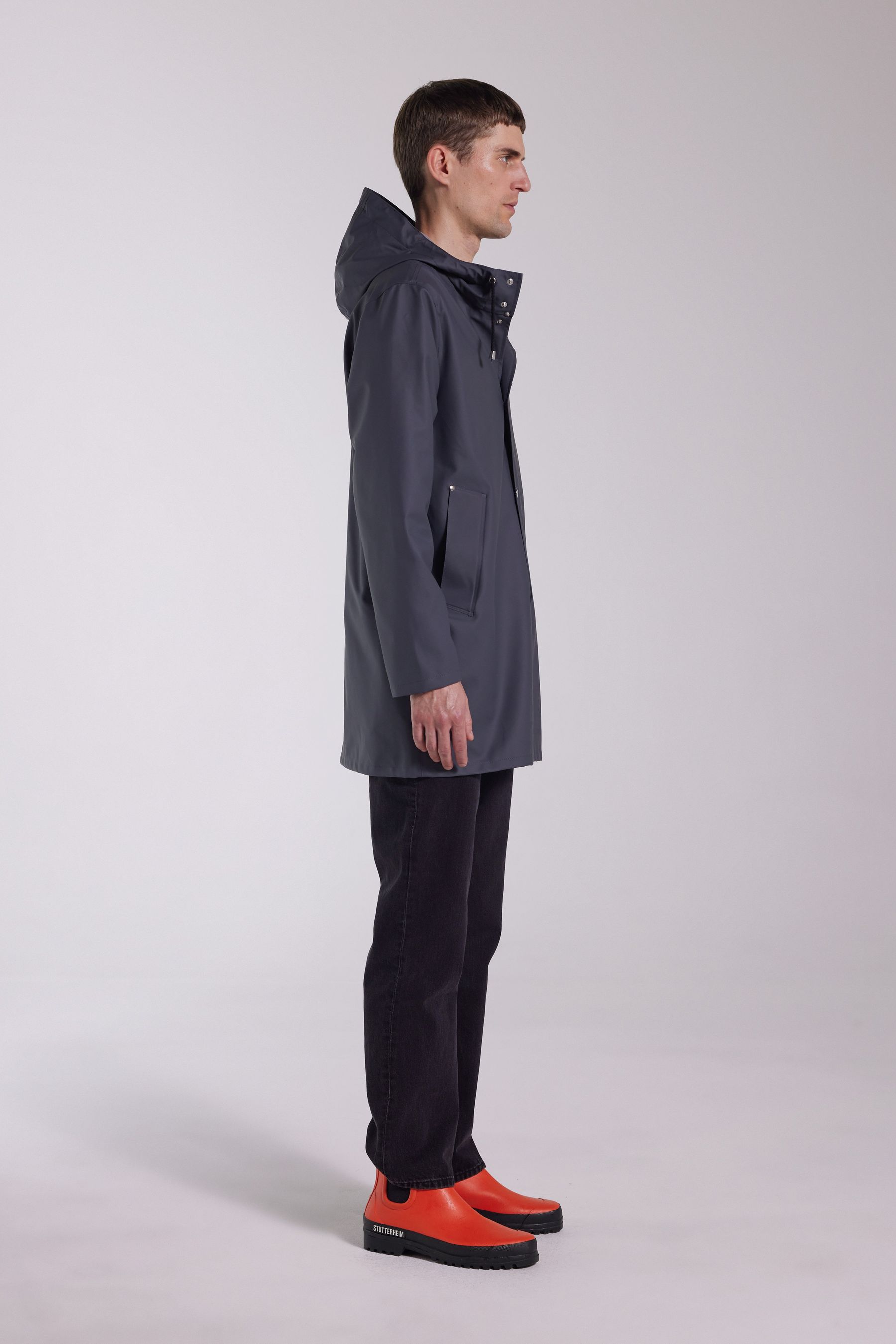 stutterheim stockholm lightweight raincoat charcoal women jackets raincoats