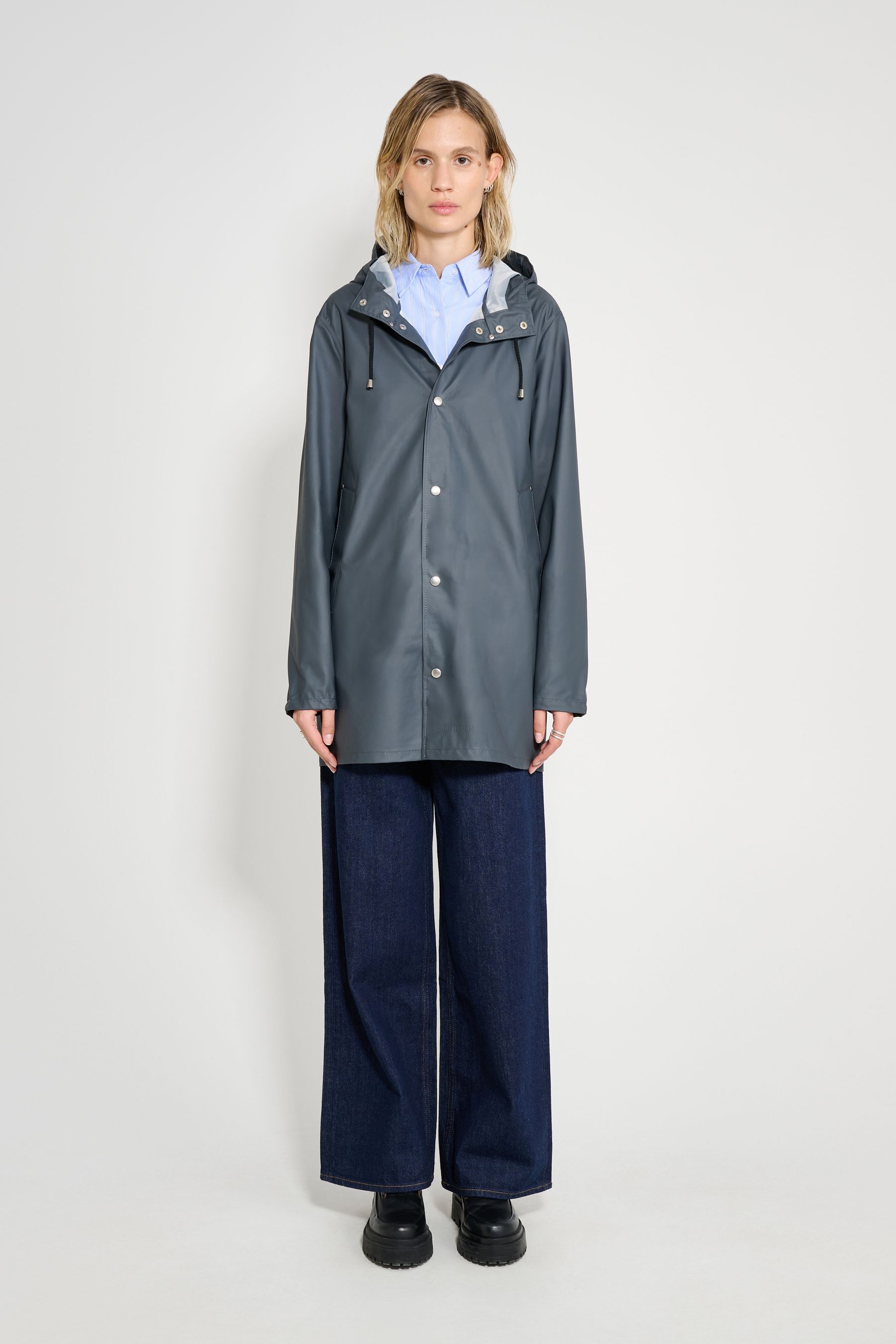 stutterheim stockholm lightweight raincoat charcoal women jackets raincoats