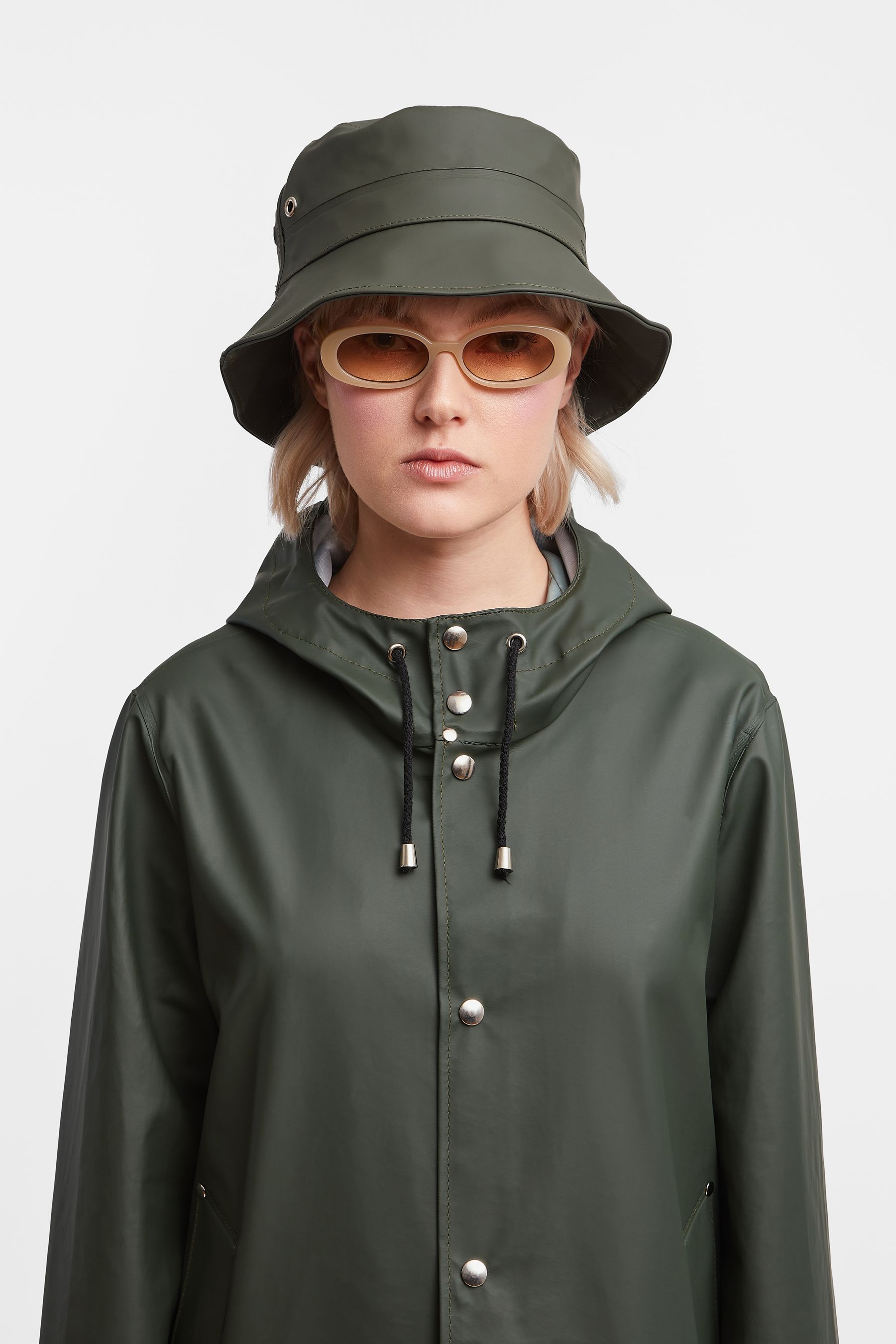 stutterheim stockholm lightweight raincoat green women jackets raincoats