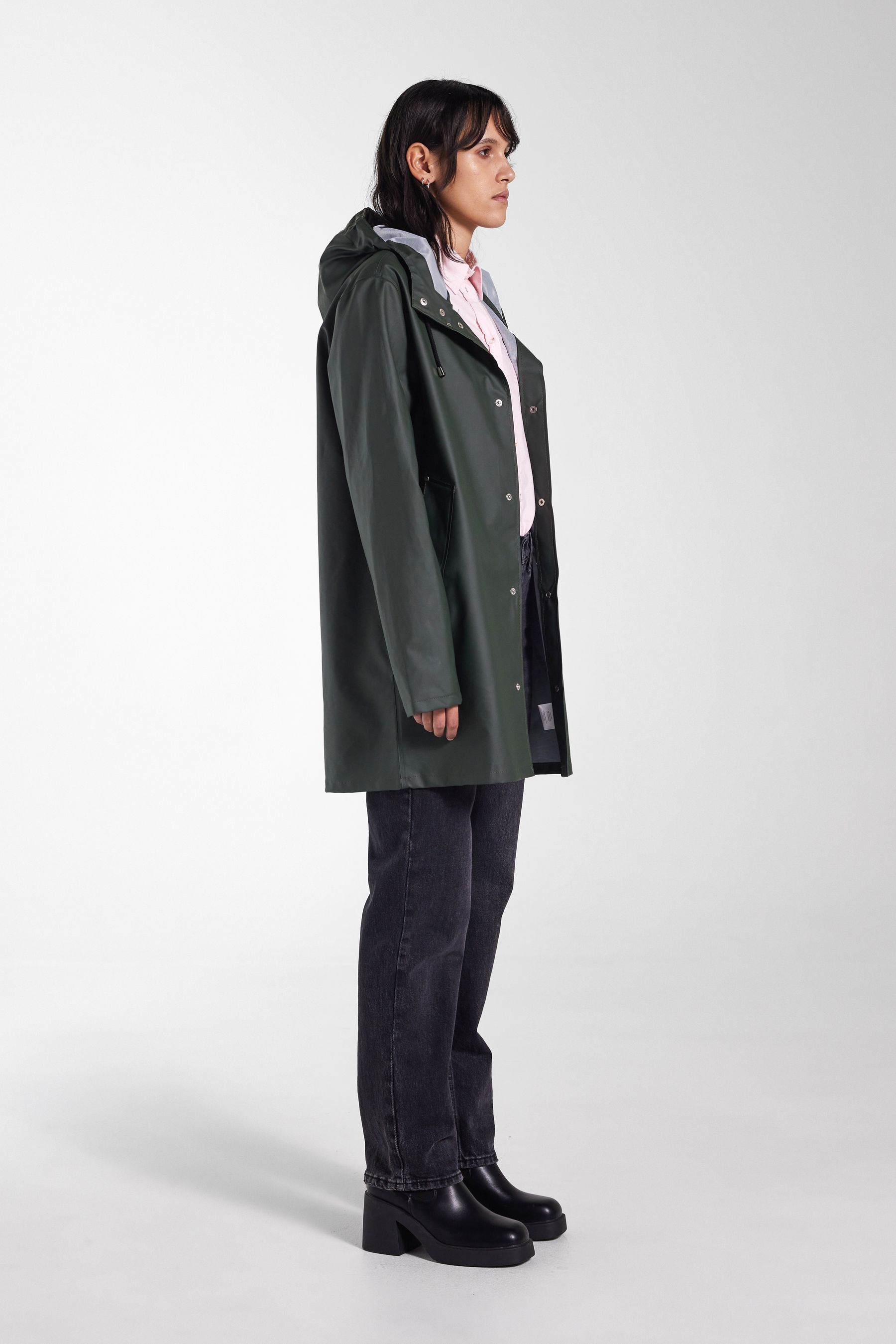 stutterheim stockholm lightweight raincoat green women jackets raincoats