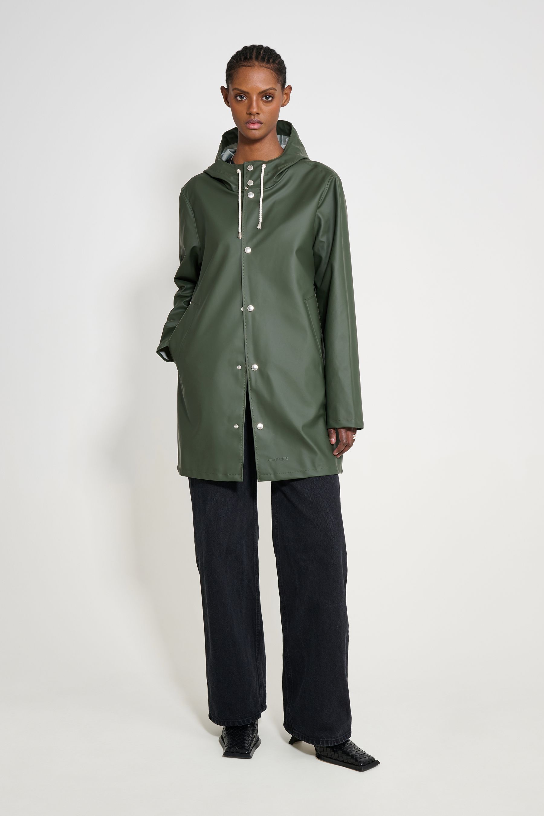 stutterheim stockholm lightweight raincoat green women jackets raincoats
