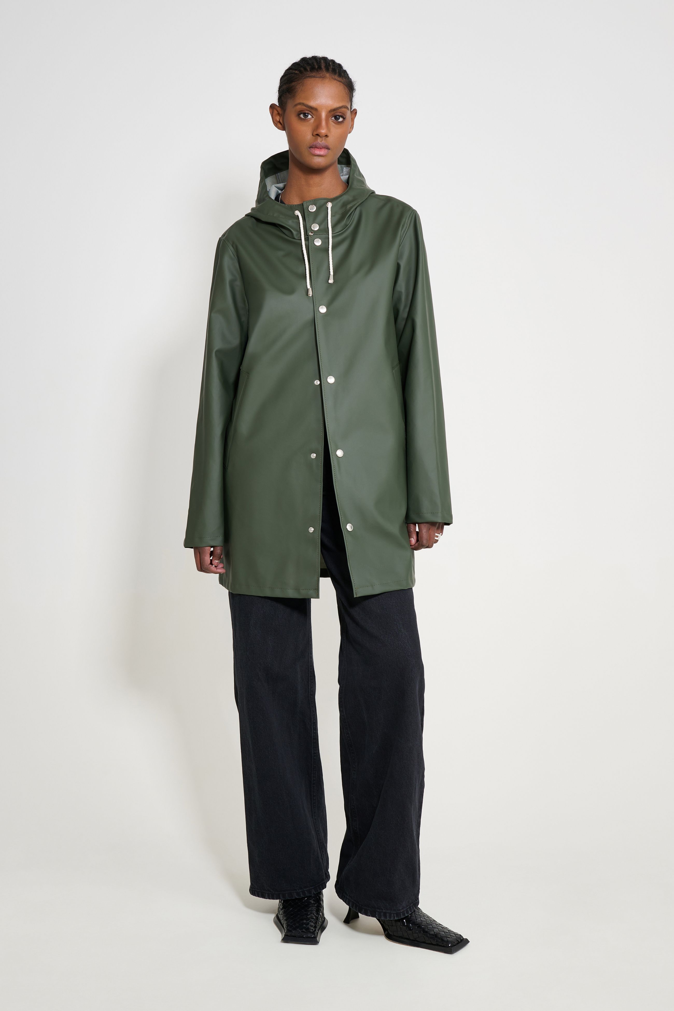 stutterheim stockholm lightweight raincoat green women jackets raincoats