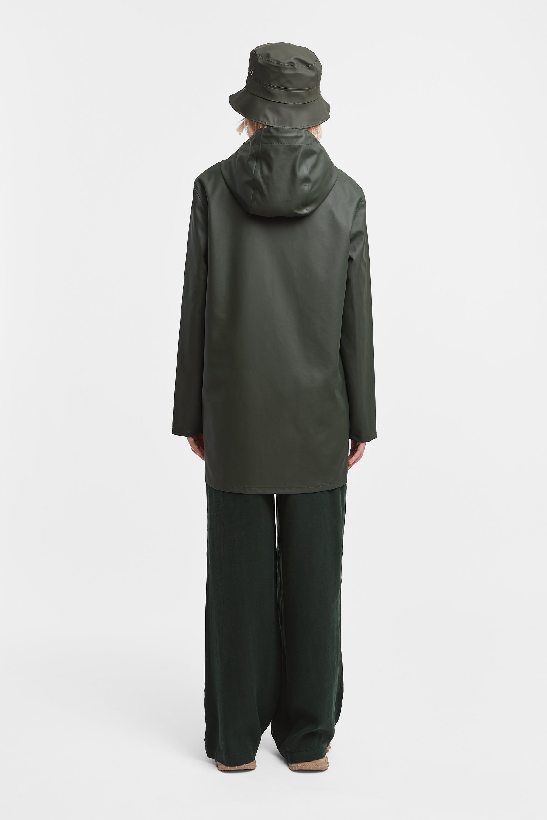 stutterheim stockholm lightweight raincoat green women jackets raincoats