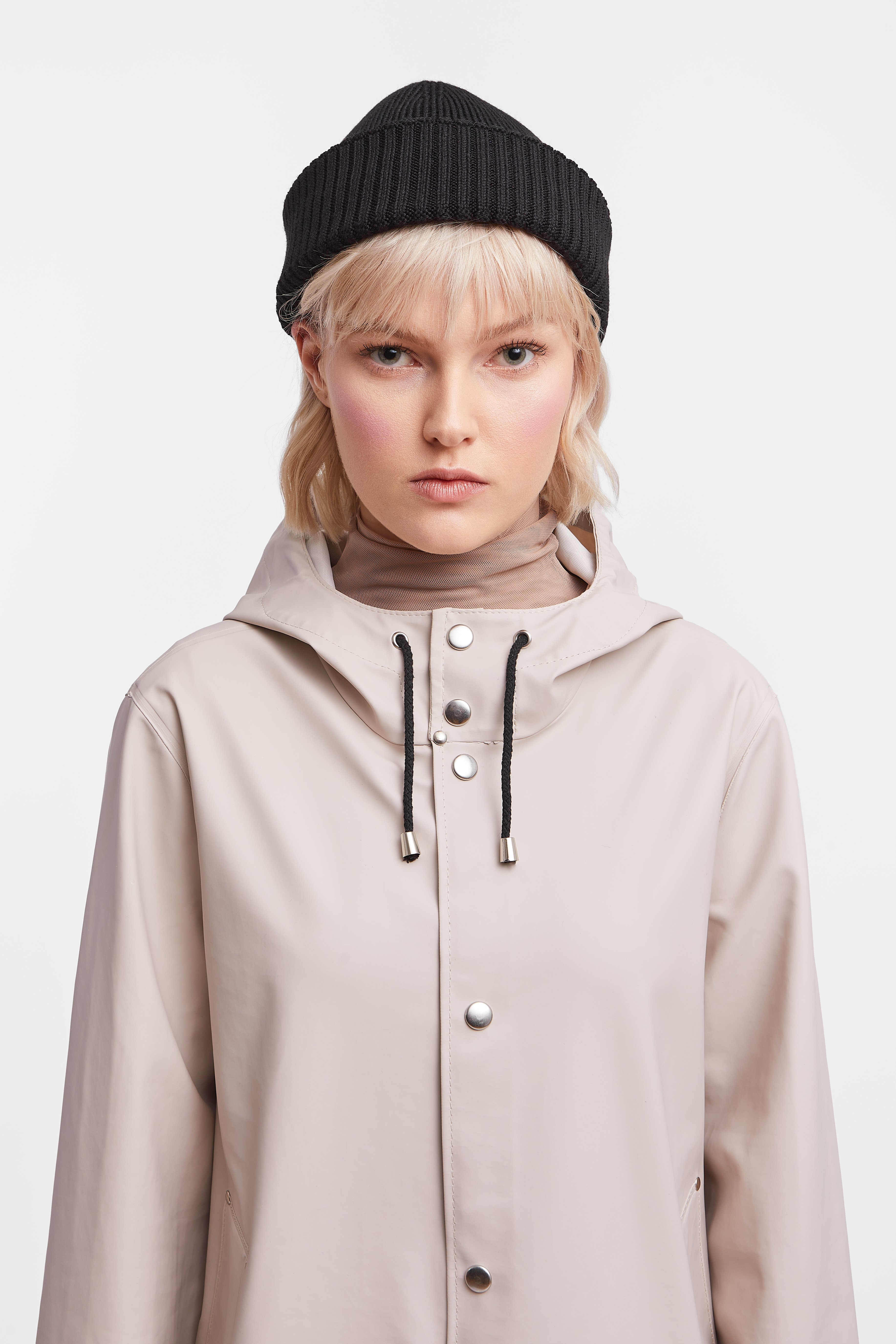 Light raincoats with hood top
