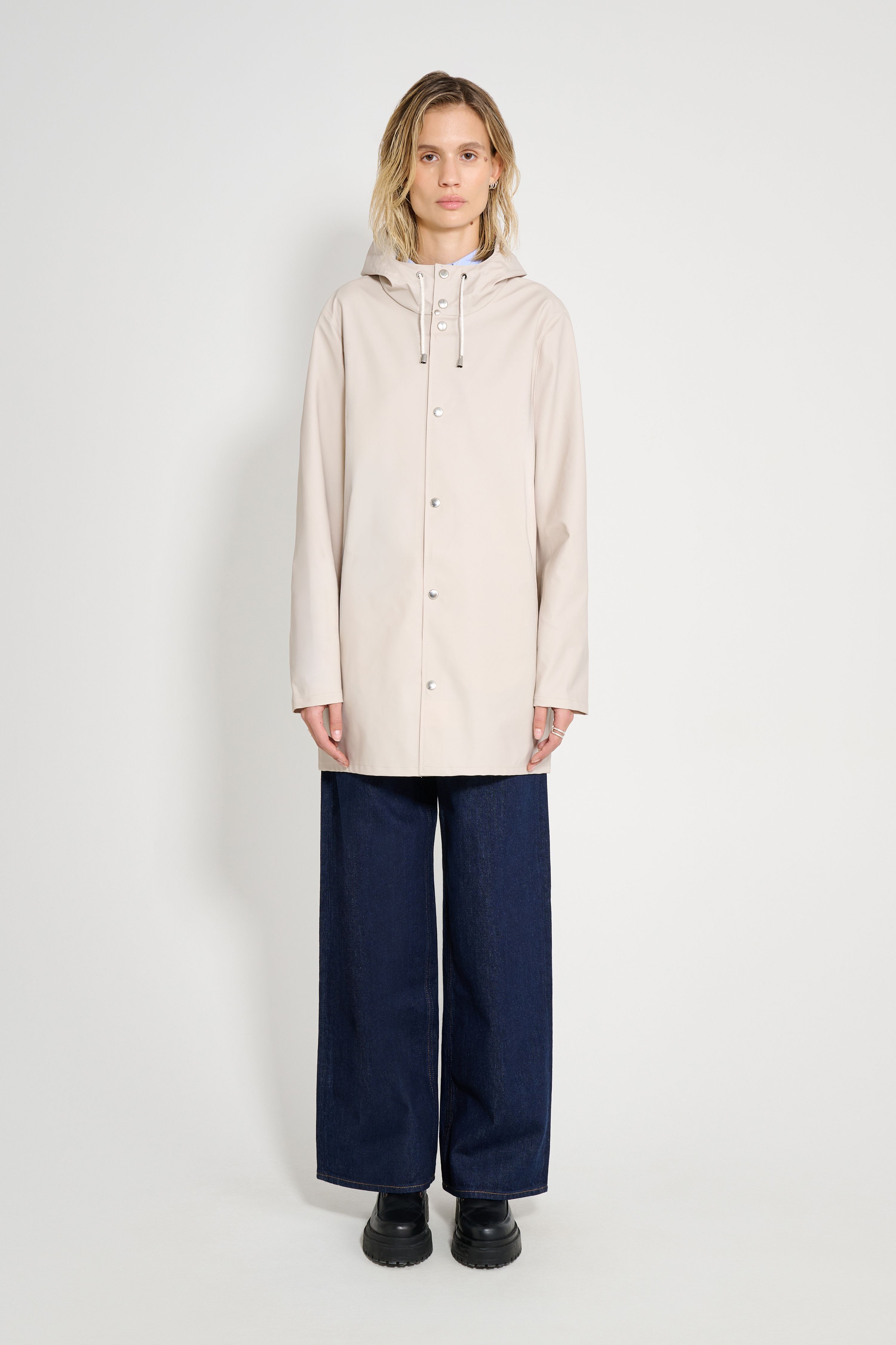 Stockholm Lightweight Raincoat Light Sand | STUTTERHEIM US