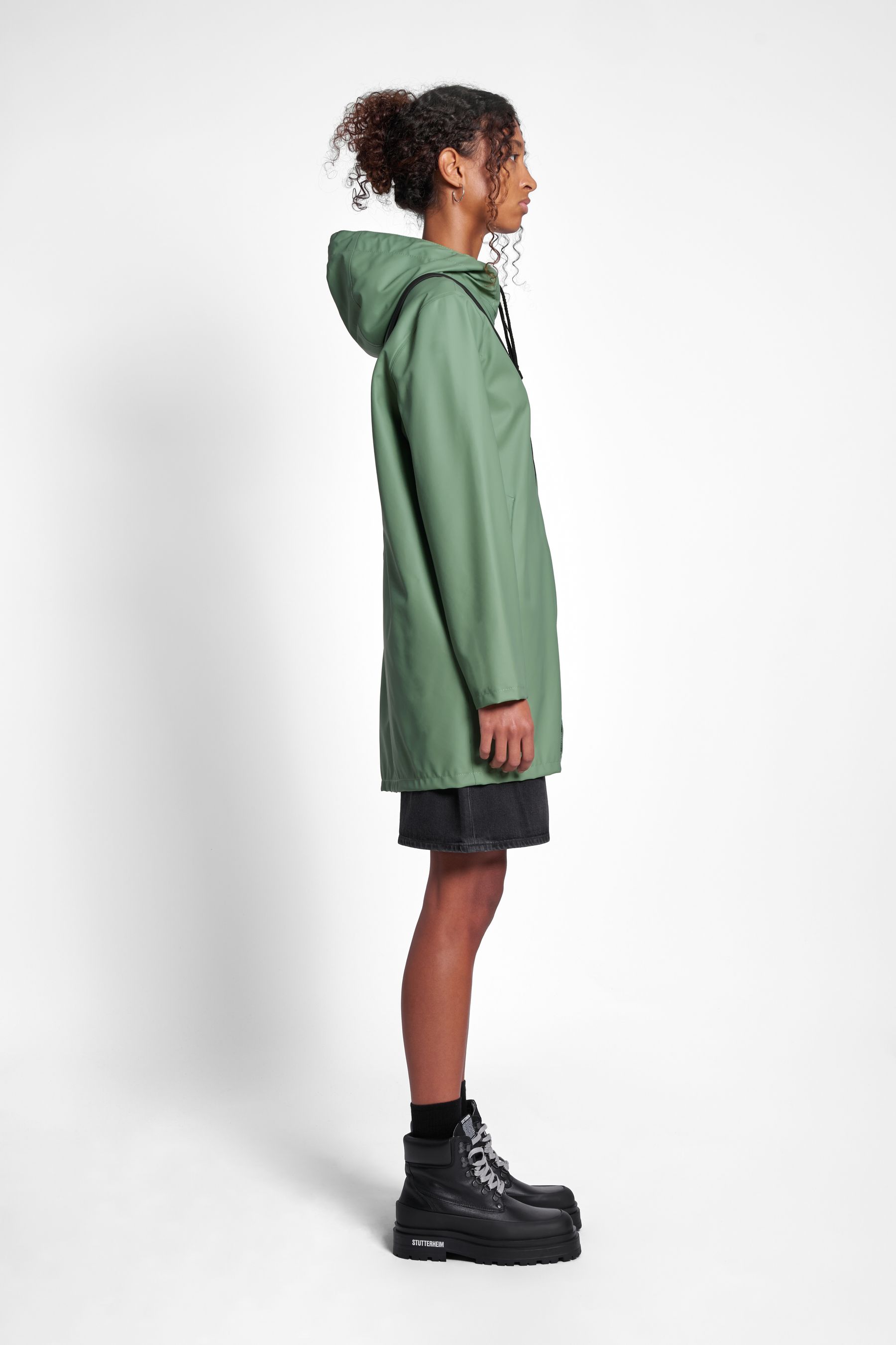 stutterheim stockholm lightweight zip raincoat loden green men jackets raincoats