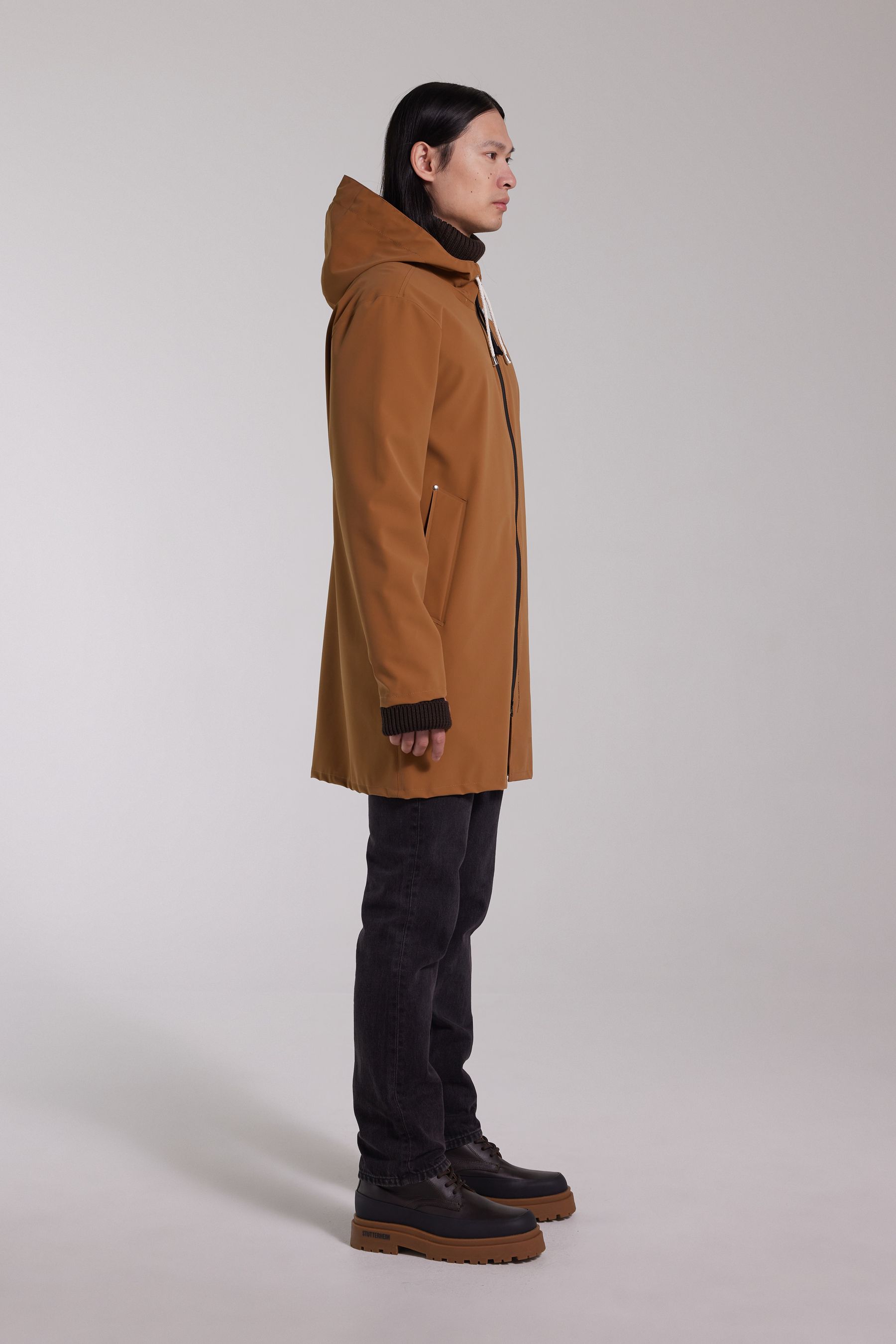 stutterheim stockholm lightweight zip matte raincoat cognac men jackets raincoats