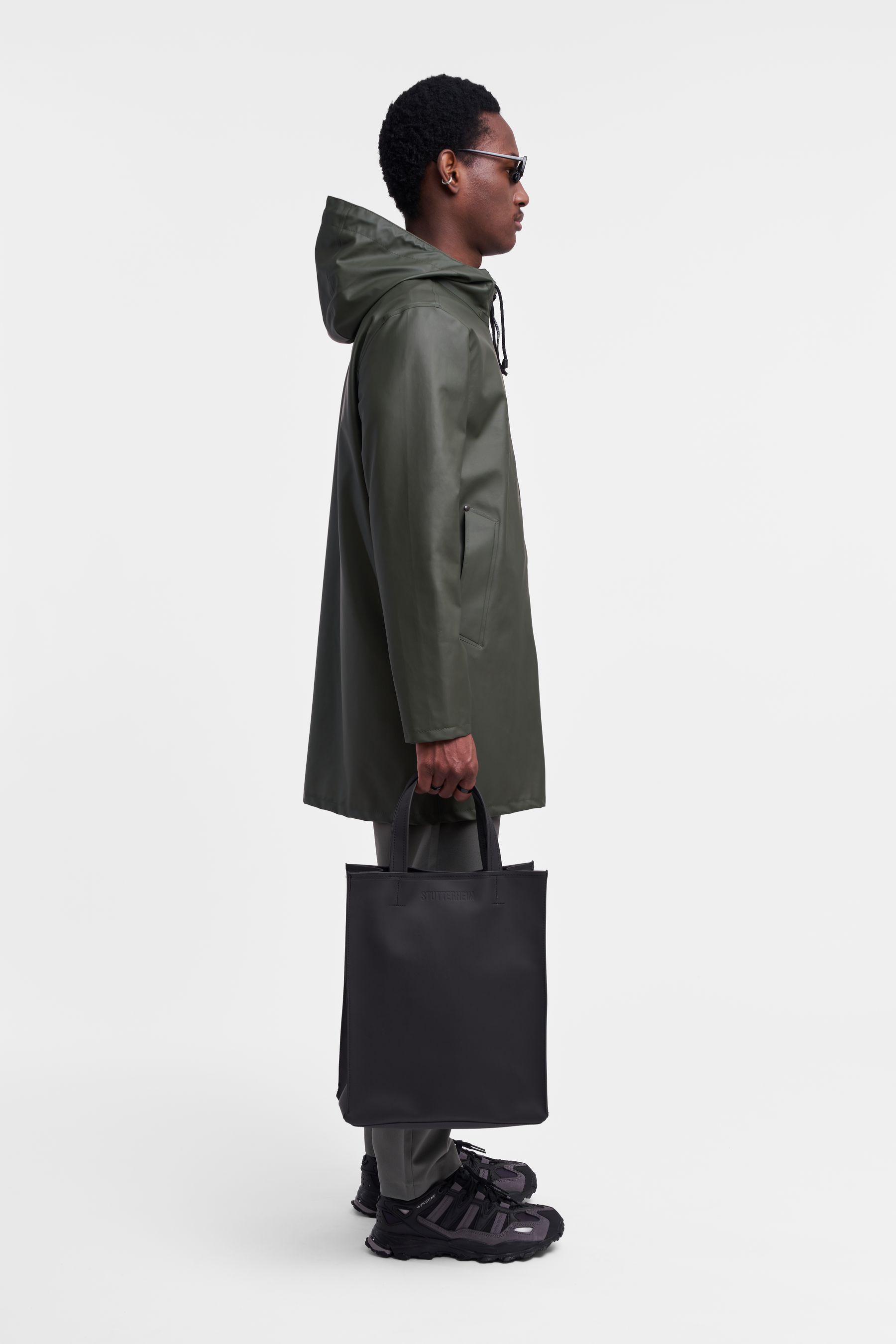 stutterheim stockholm lightweight zip raincoat green women jackets raincoats