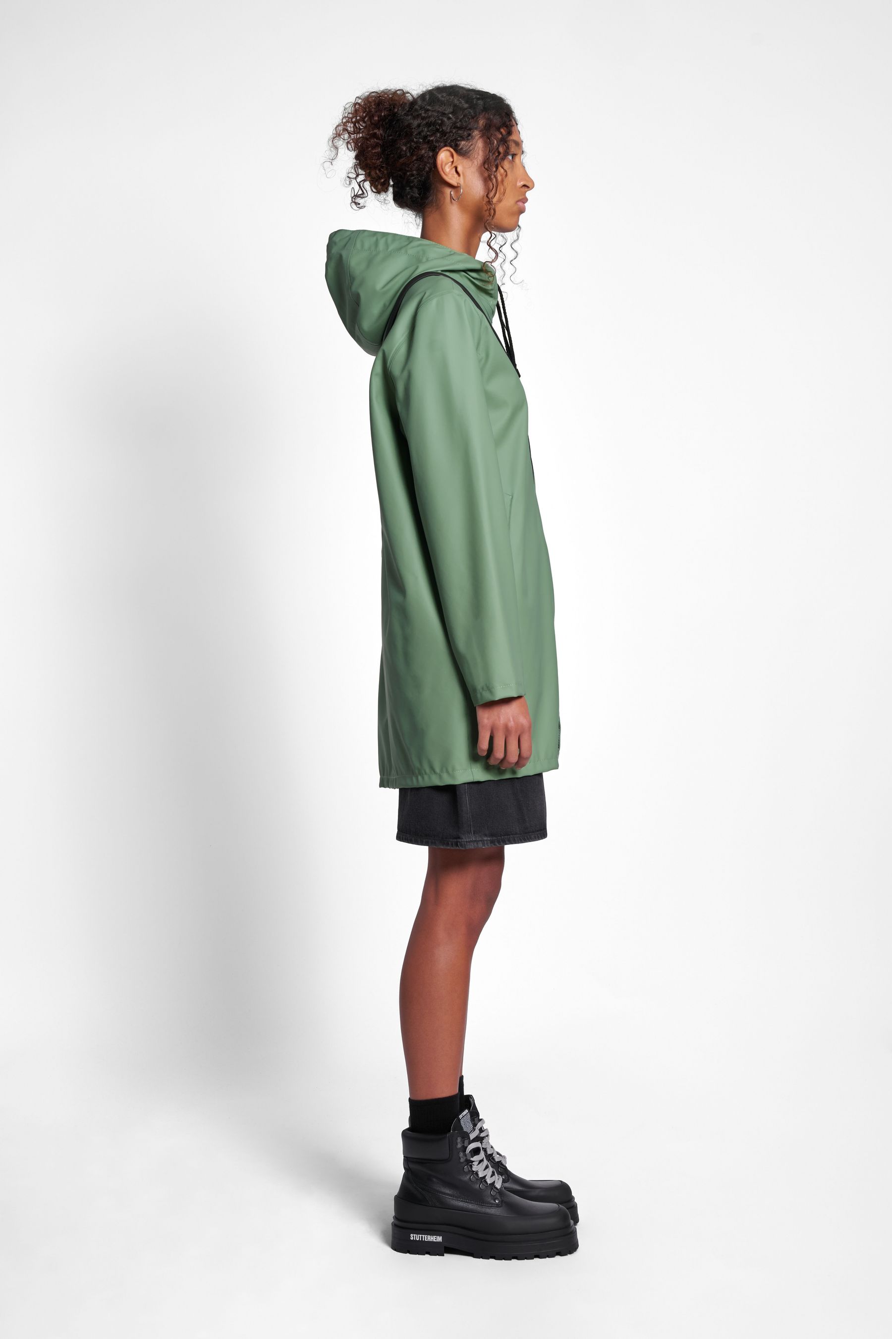 stutterheim stockholm lightweight zip raincoat loden green women jackets raincoats