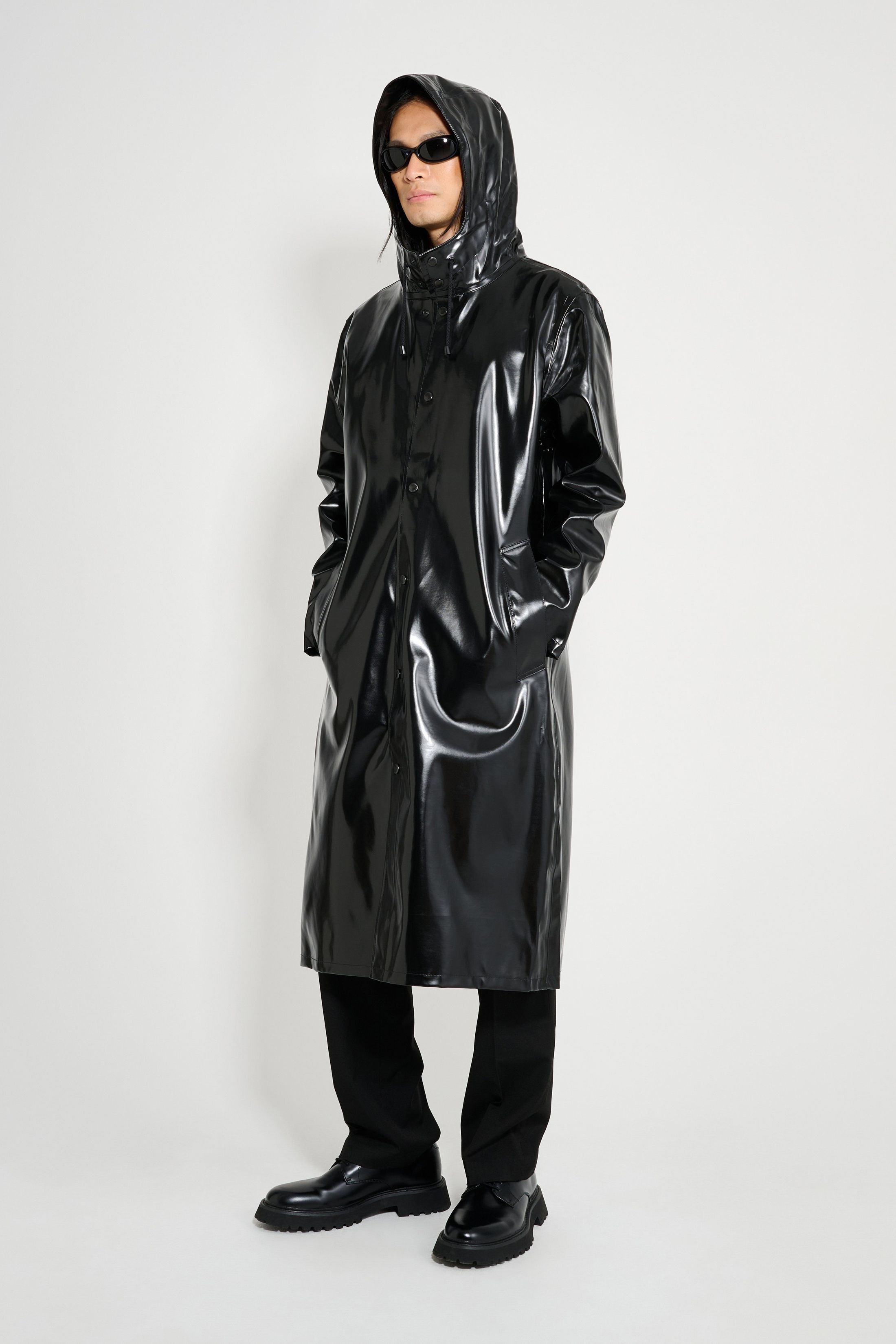 stutterheim stockholm long opal raincoat black men jackets raincoats