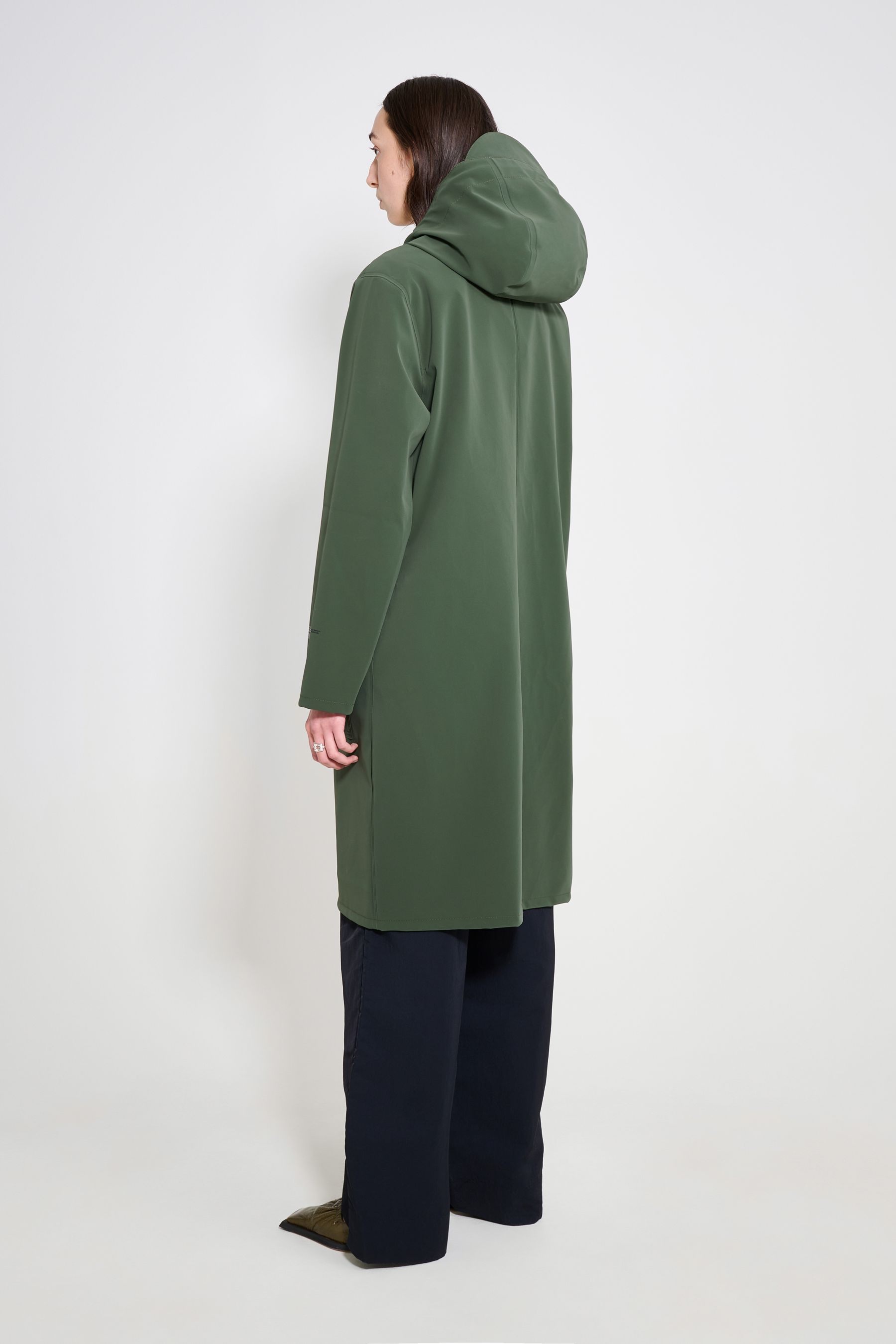 stutterheim stockholm long patch raincoat green women jackets long-raincoats