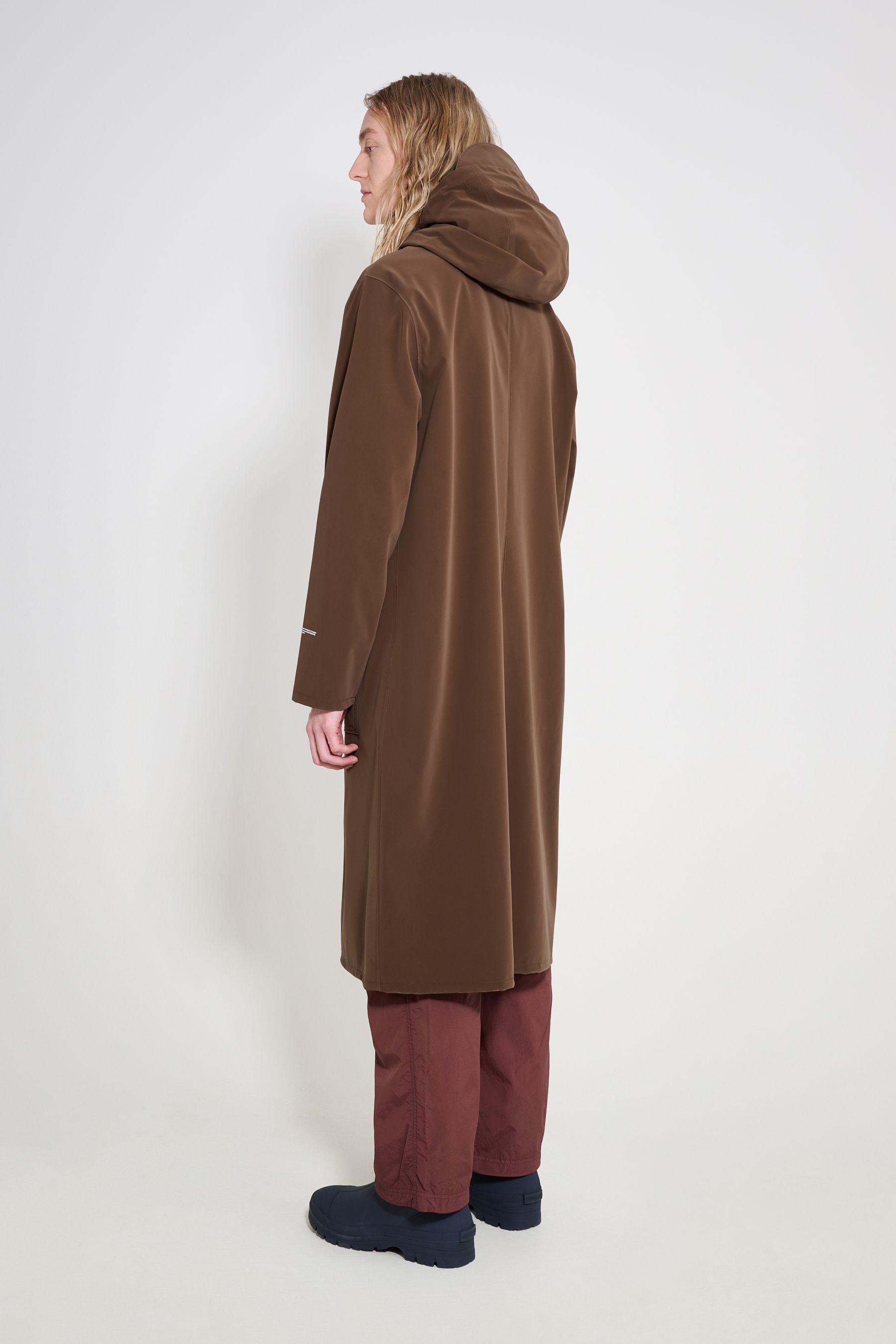 stutterheim stockholm long patch raincoat dark brown men jackets long-raincoats