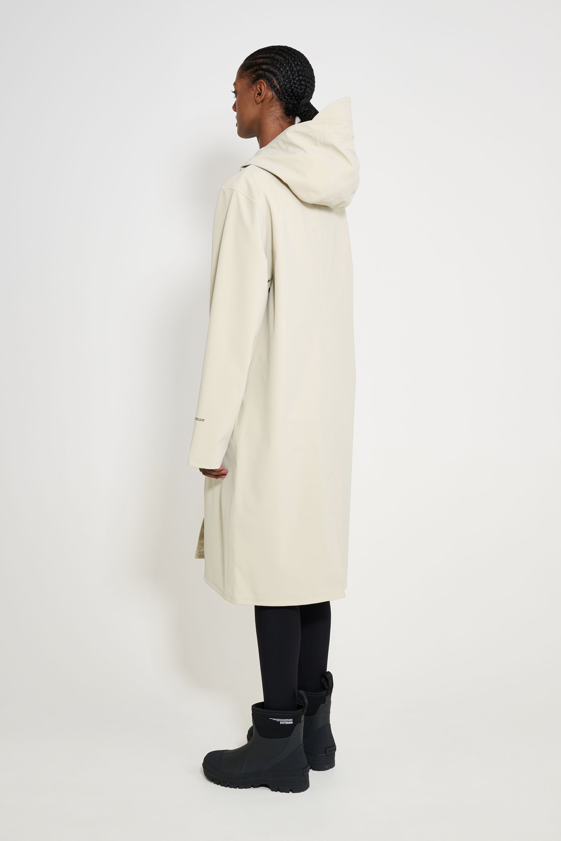 stutterheim stockholm long patch raincoat pelican women jackets long-raincoats