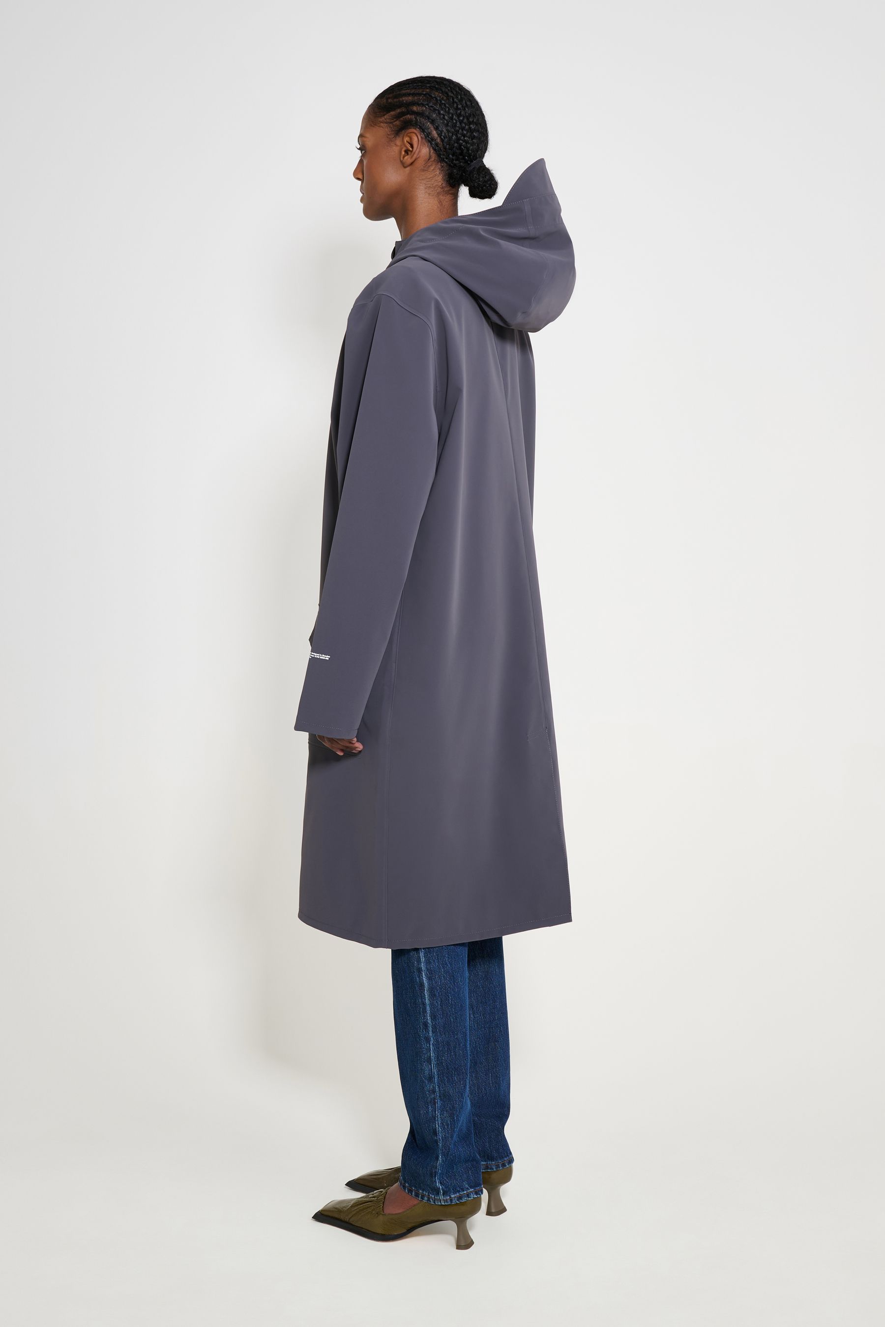 stutterheim stockholm long patch raincoat mystic blue women jackets long-raincoats