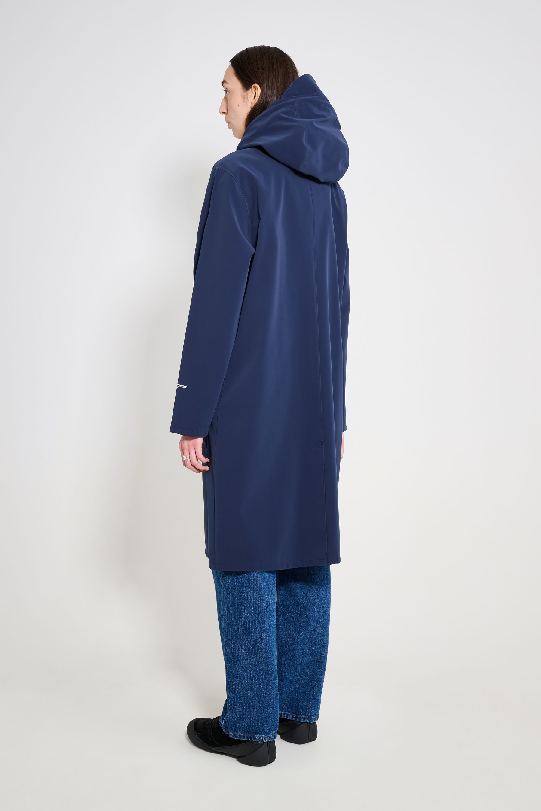 stutterheim stockholm long patch raincoat navy women jackets long-raincoats