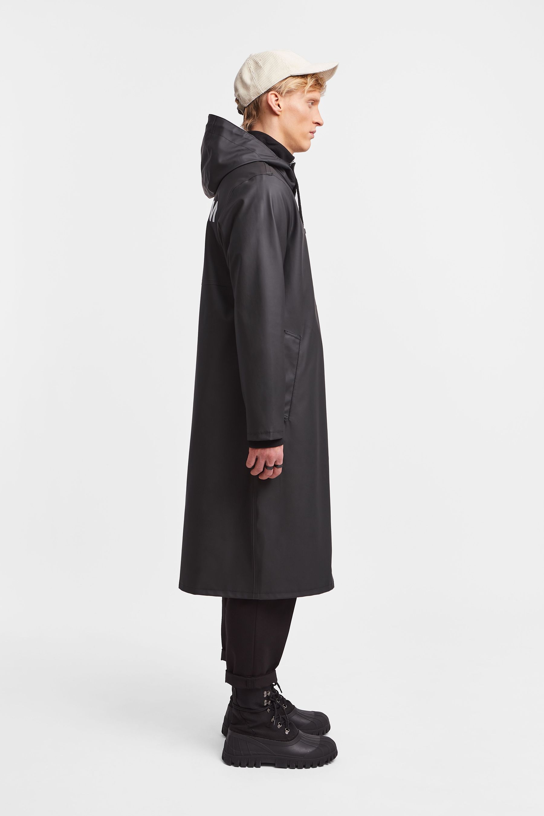stutterheim stockholm long print raincoat black men jackets raincoats