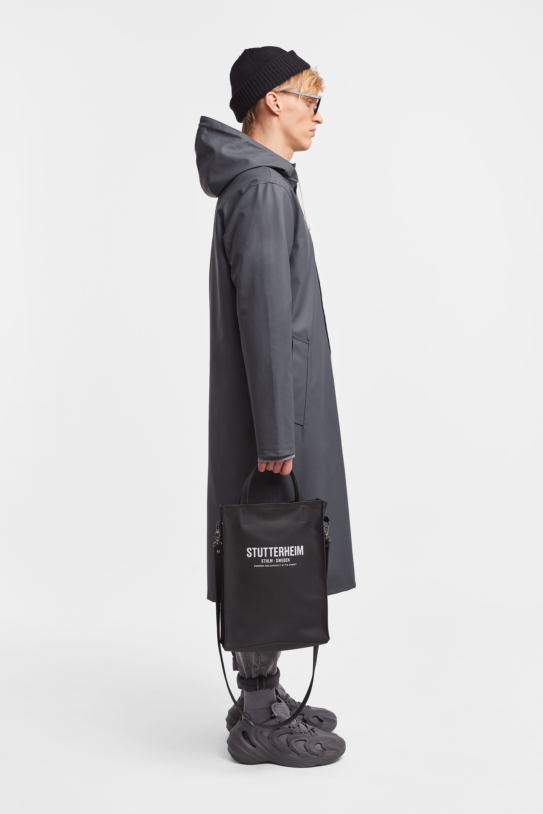 stutterheim stockholm long print raincoat charcoal men jackets