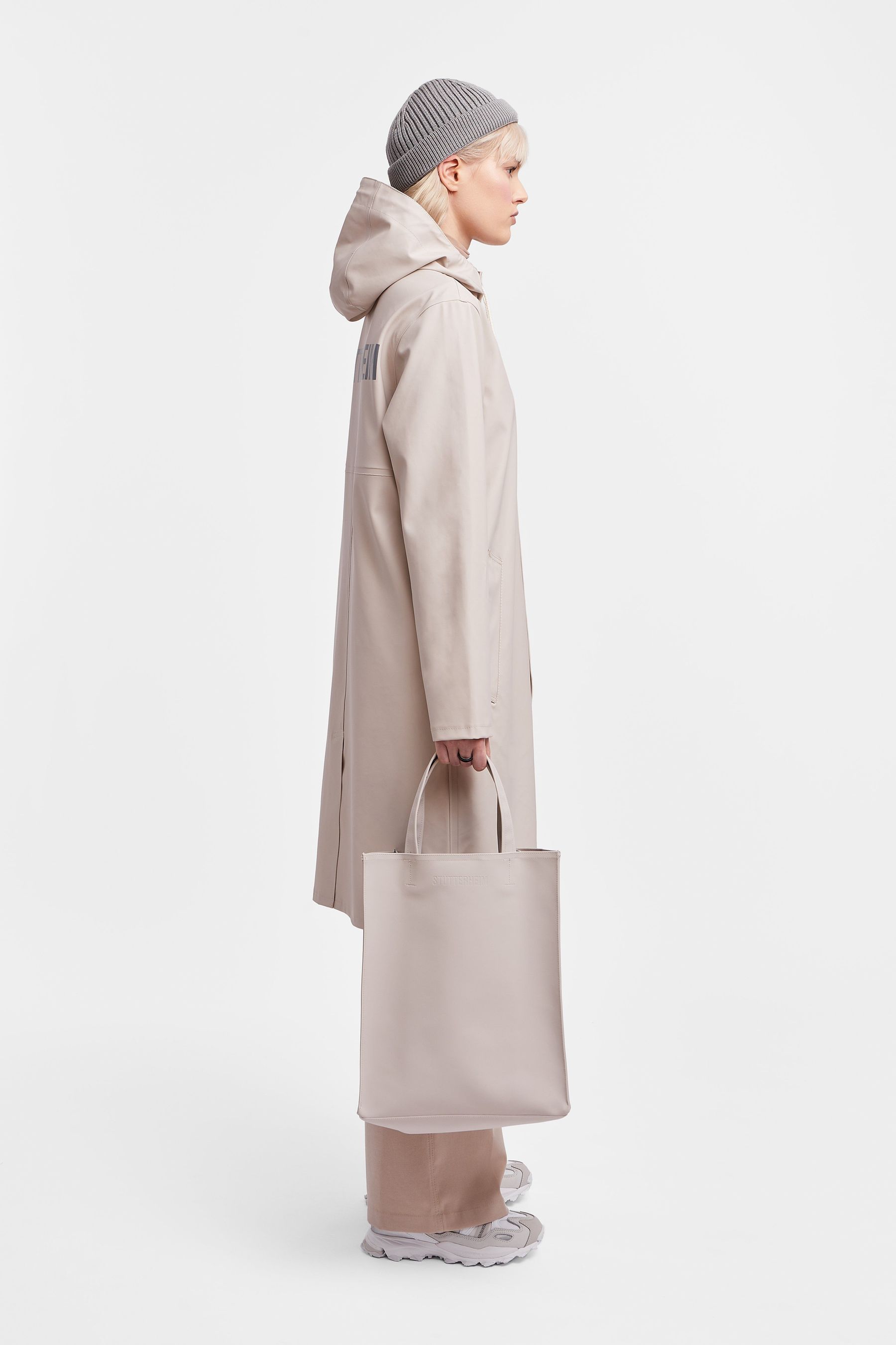 stutterheim stockholm long print raincoat light sand men jackets raincoats