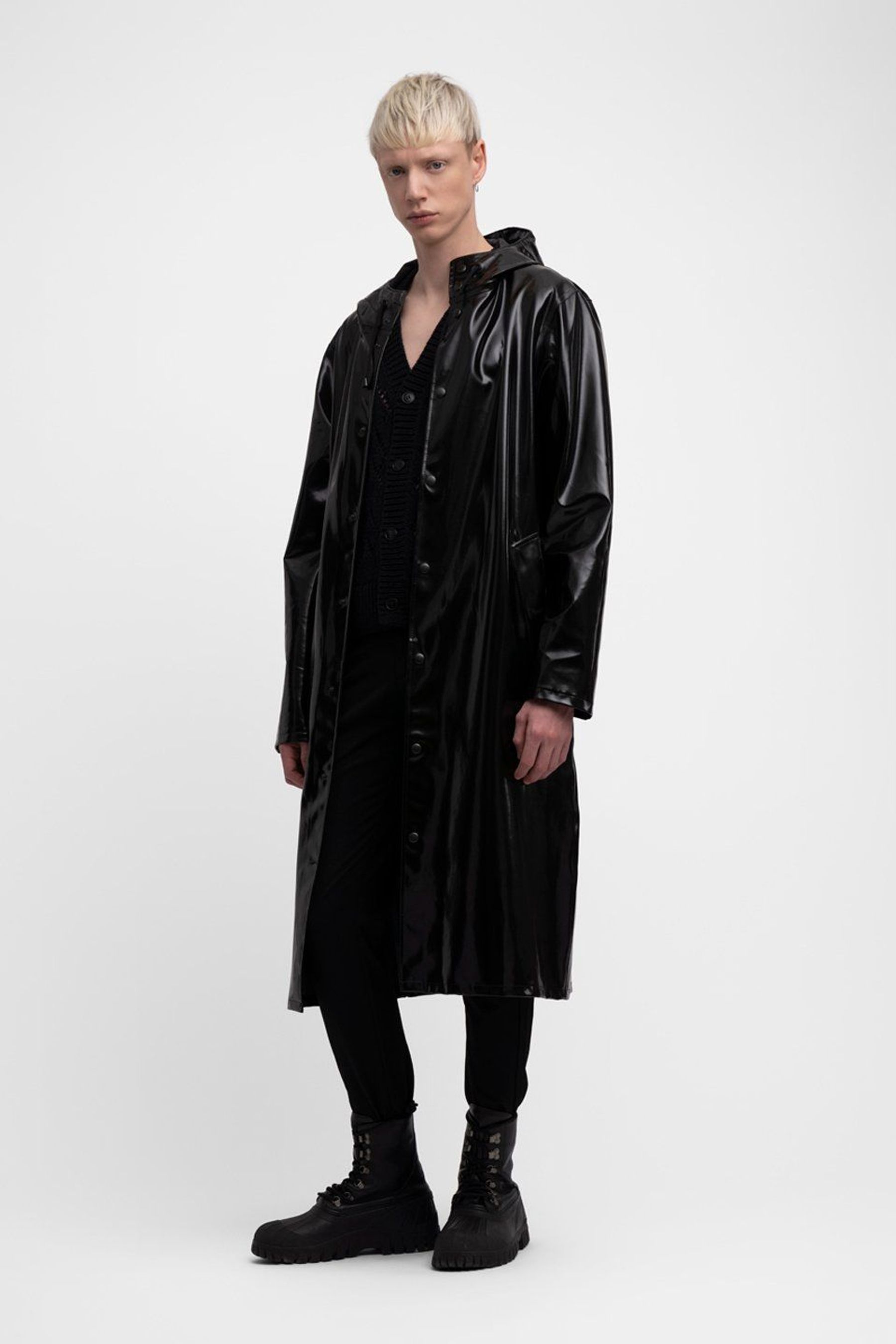 stutterheim stockholm long print opal raincoat black men jackets raincoats