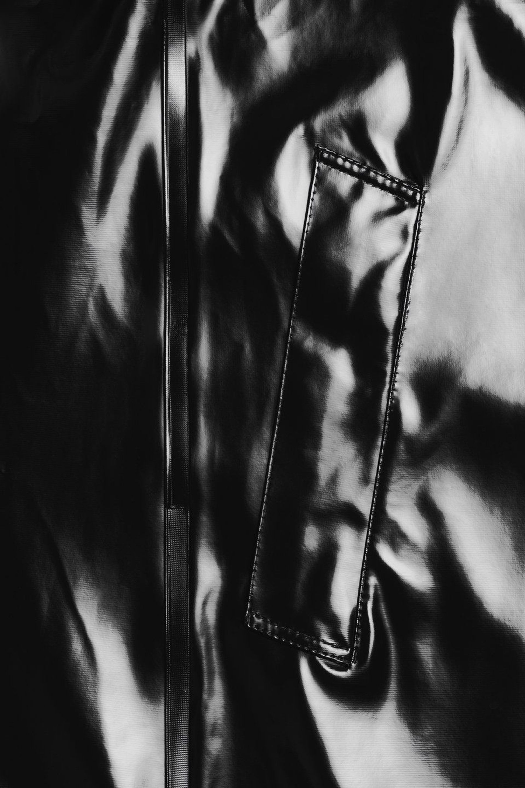 stutterheim stockholm long print opal raincoat black men jackets raincoats