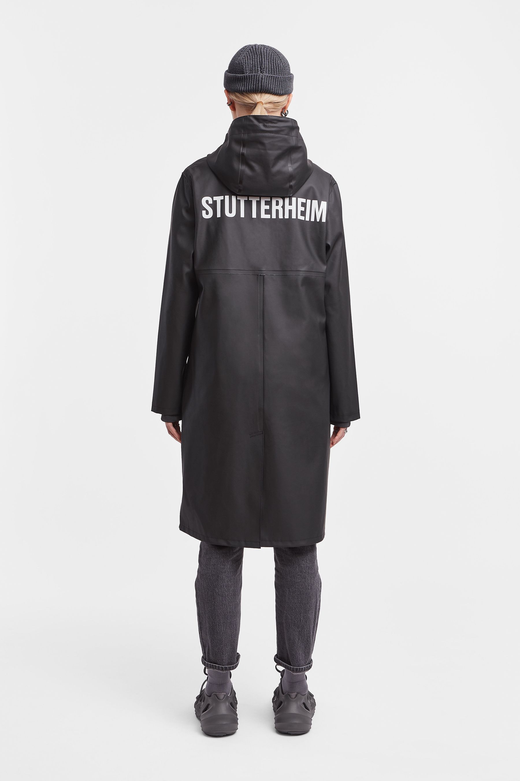 stutterheim stockholm long print raincoat black women jackets raincoats