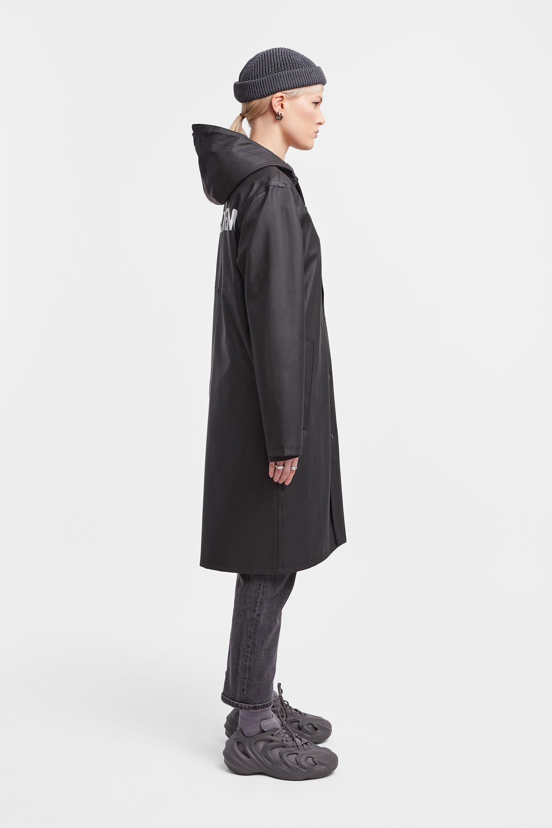 stutterheim stockholm long print raincoat black women jackets raincoats