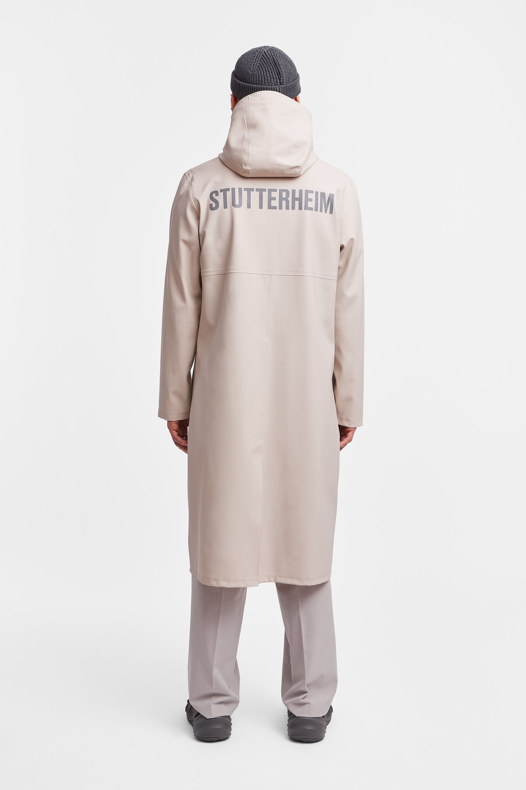 stutterheim stockholm long print raincoat light sand women jackets raincoats