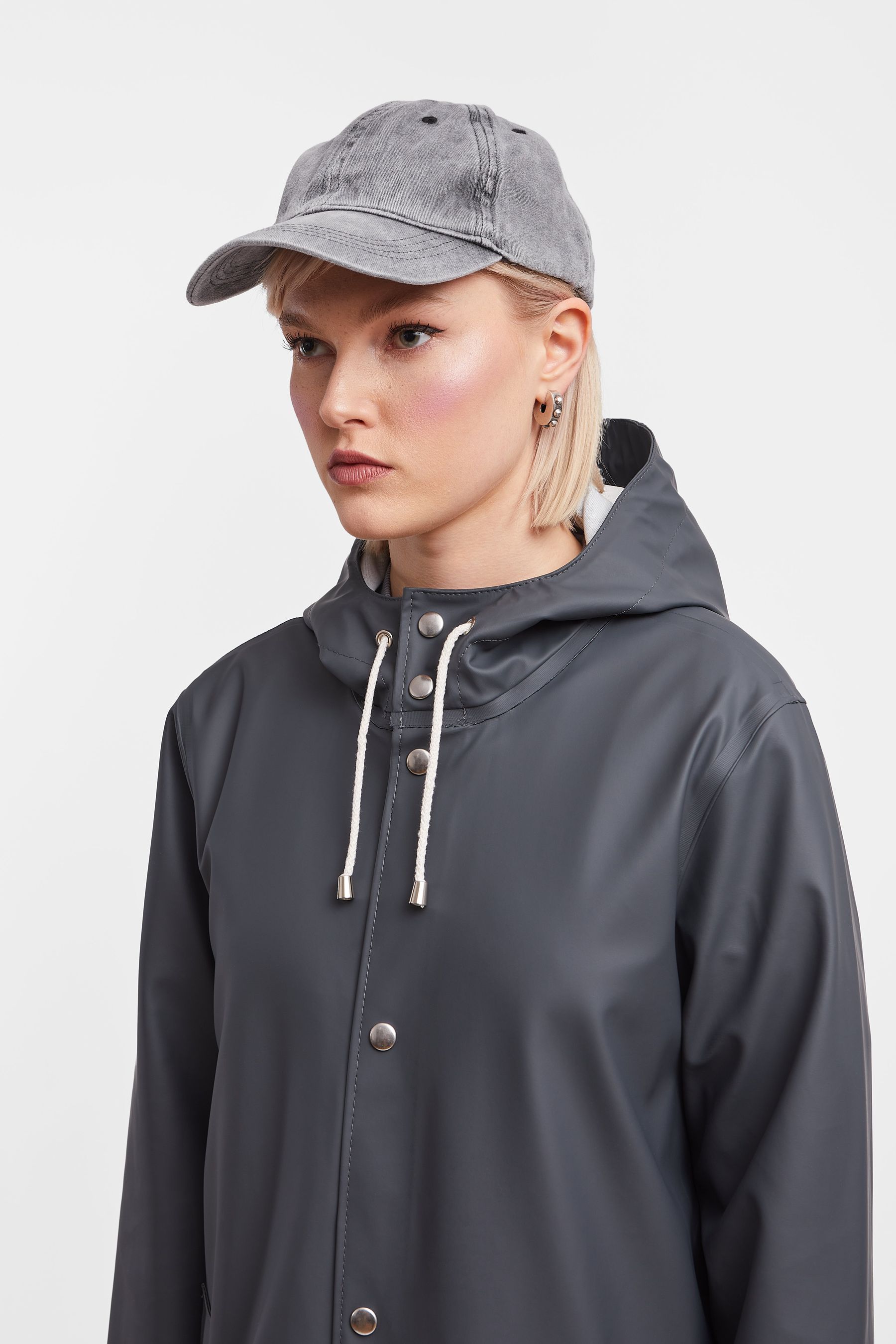 stutterheim stockholm long raincoat charcoal women jackets raincoats