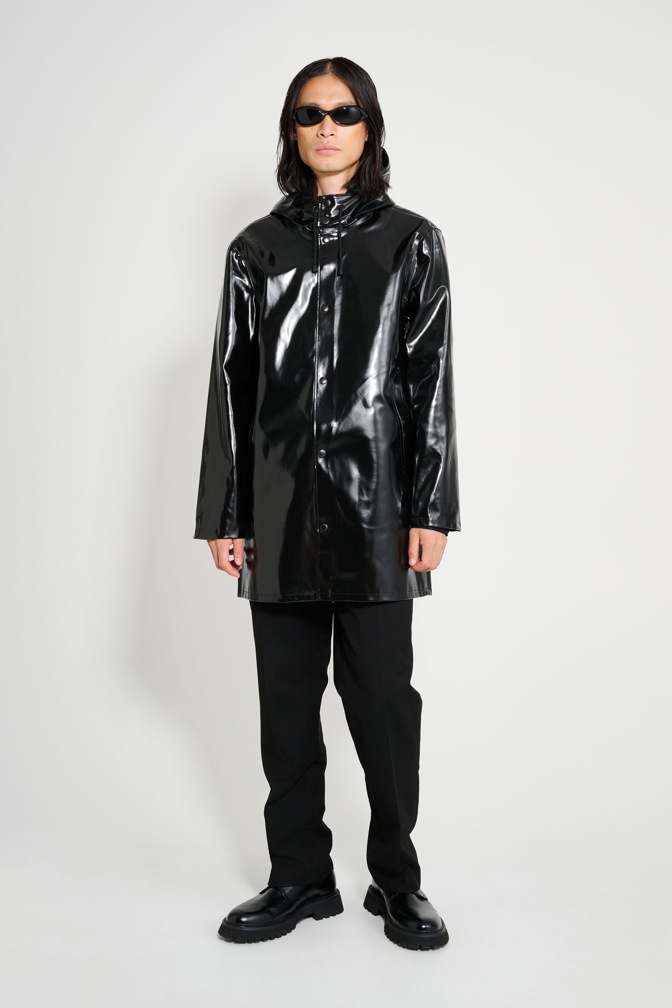 stutterheim stockholm opal raincoat black men jackets raincoats
