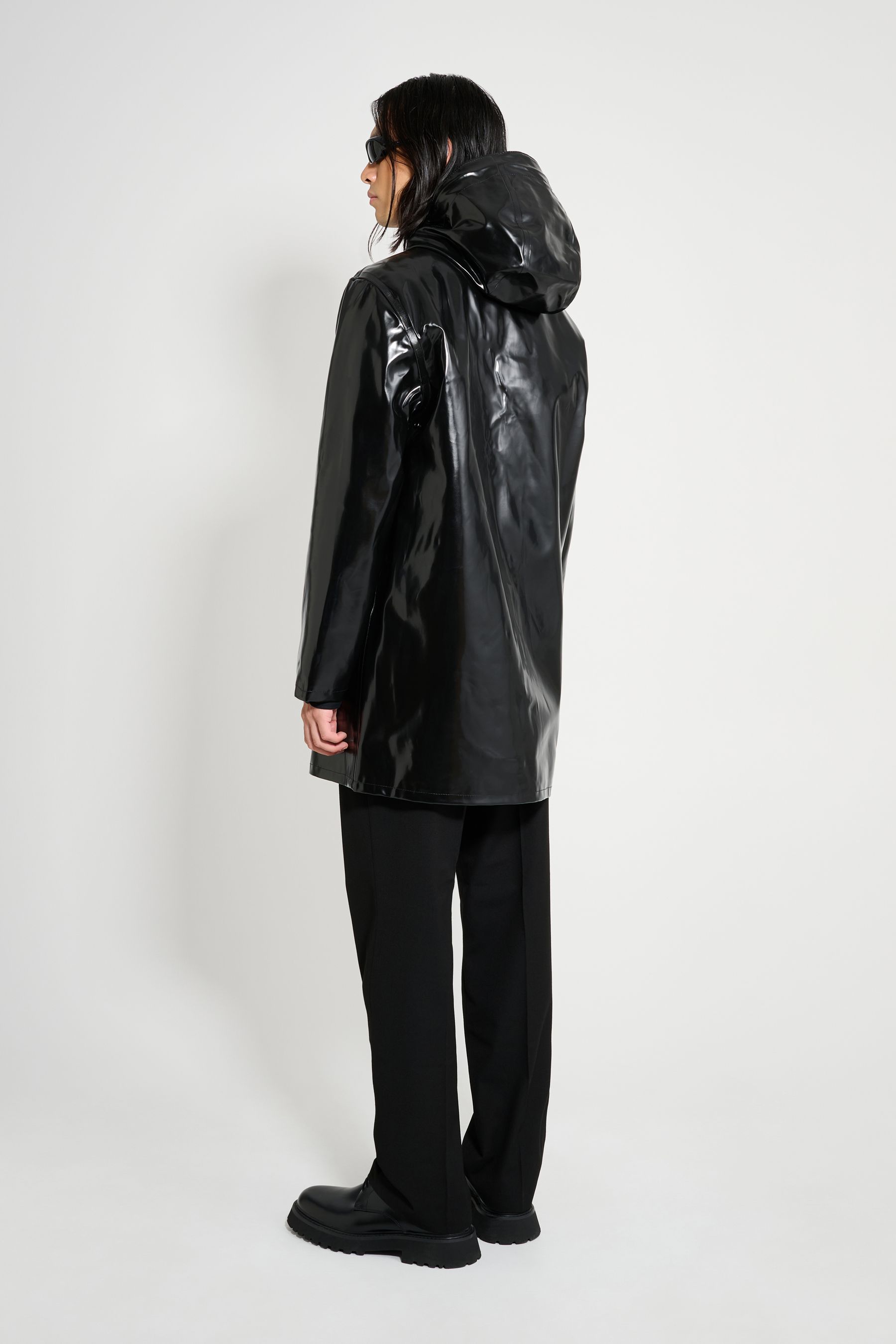 stutterheim stockholm opal raincoat black men jackets raincoats
