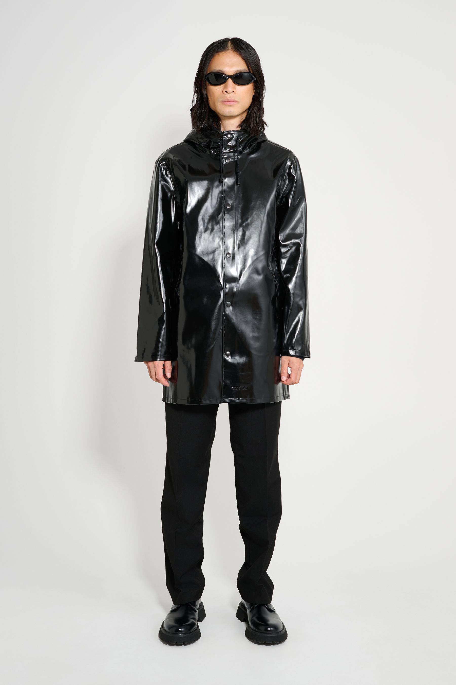stutterheim stockholm opal raincoat black men jackets raincoats