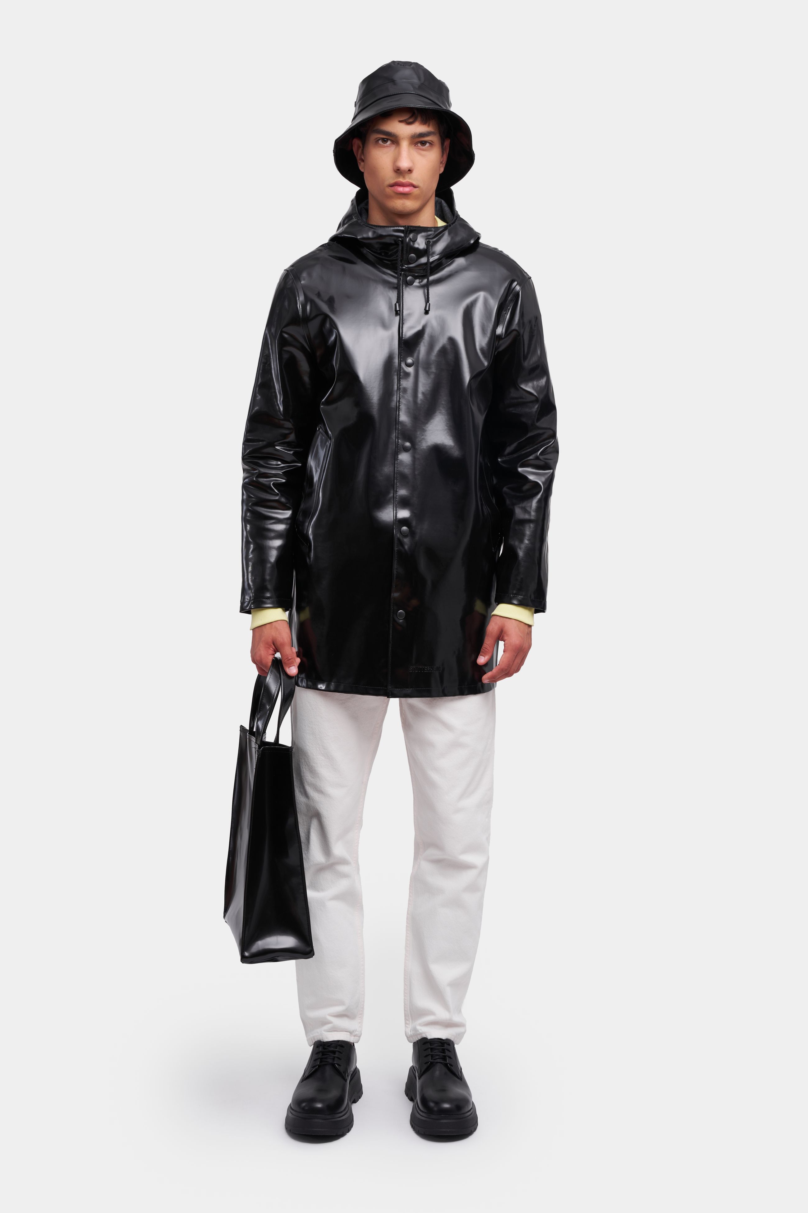 stutterheim stockholm opal raincoat black men jackets raincoats