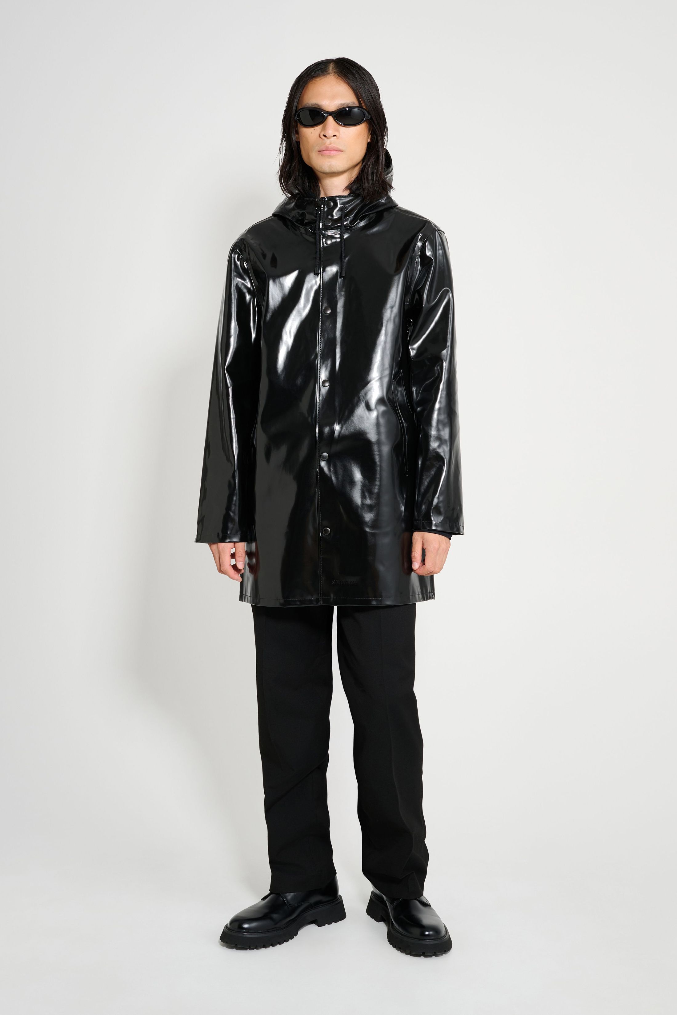 stutterheim stockholm opal raincoat black men jackets raincoats