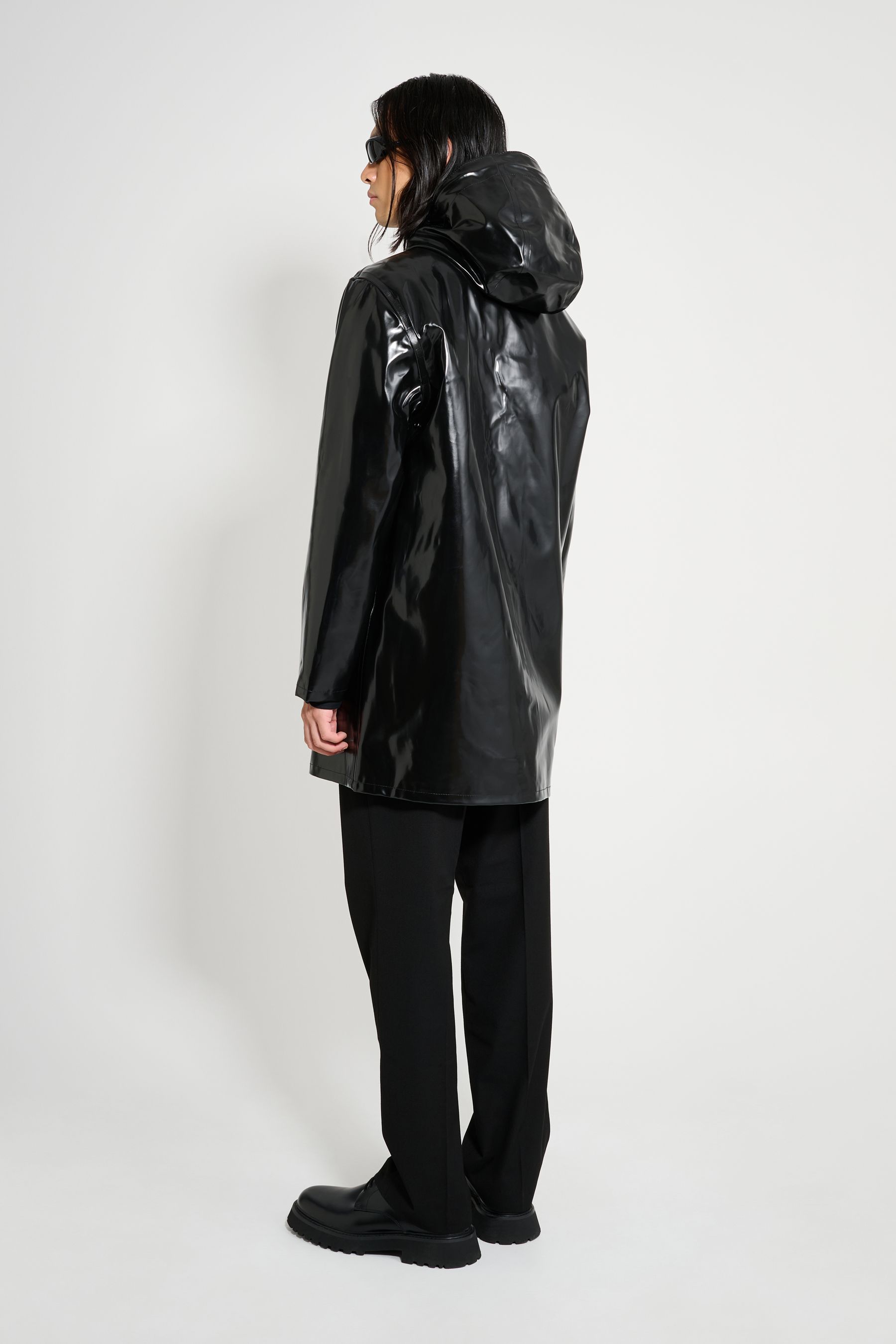 stutterheim stockholm opal raincoat black men jackets raincoats