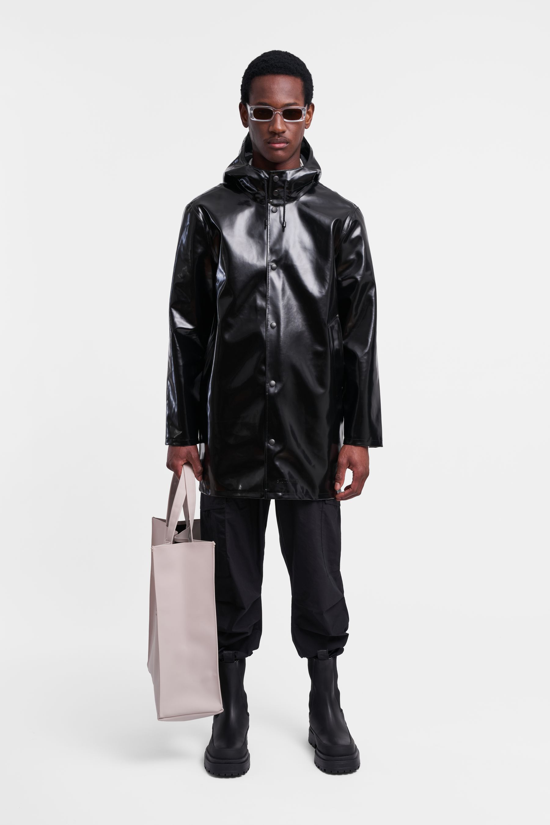 stutterheim stockholm opal raincoat black men jackets raincoats