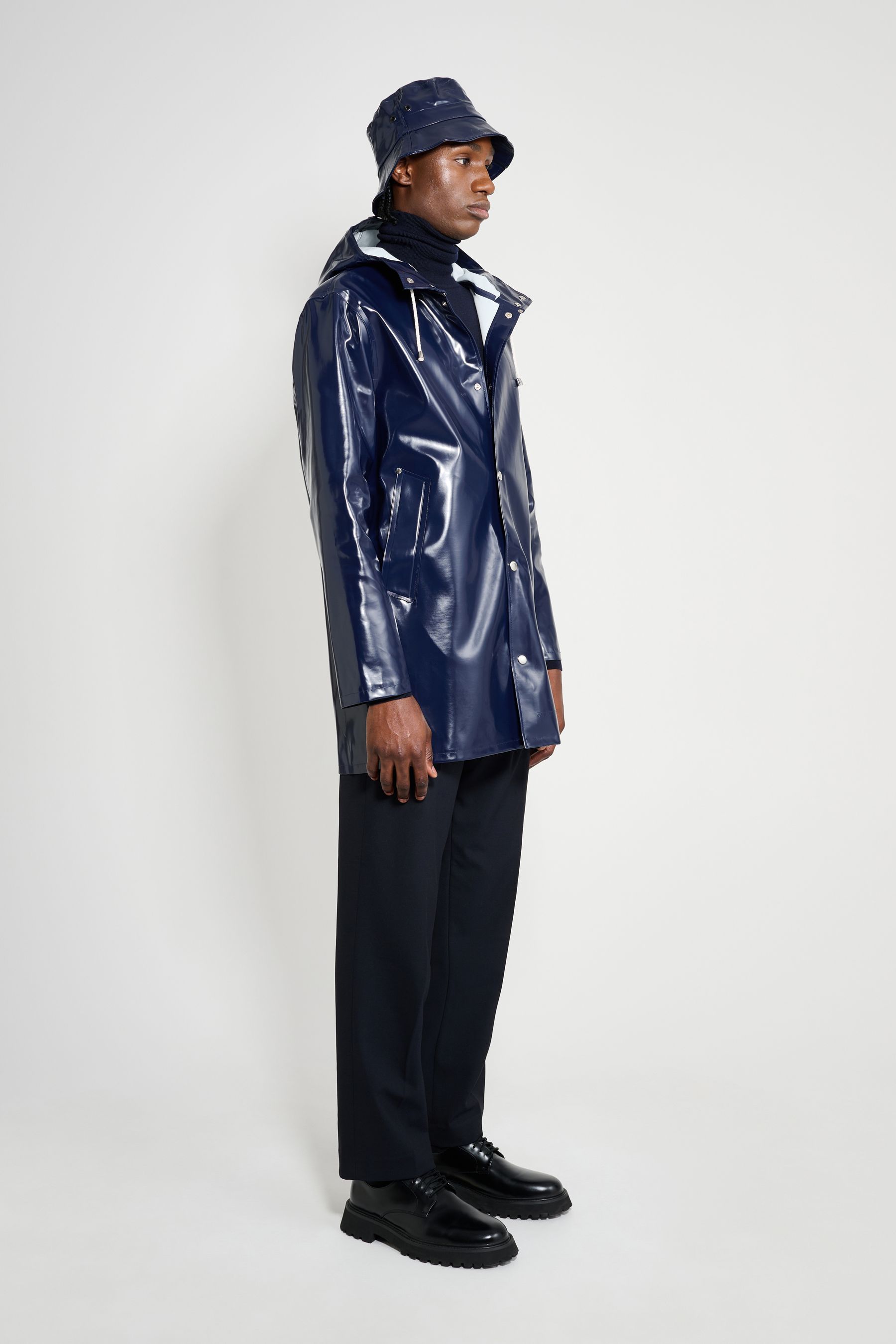 stutterheim stockholm opal raincoat navy men jackets raincoats