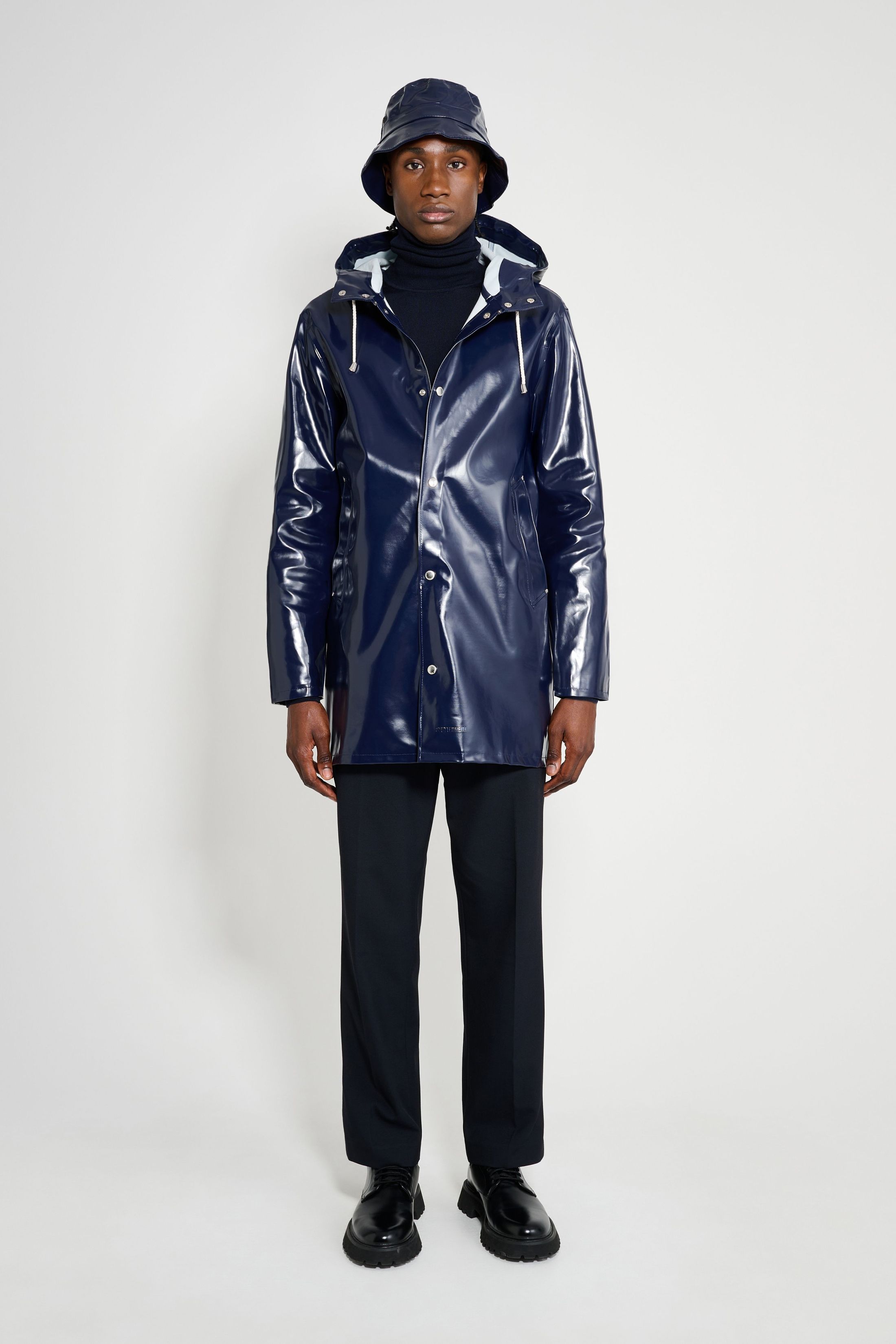 stutterheim stockholm opal raincoat navy men jackets raincoats