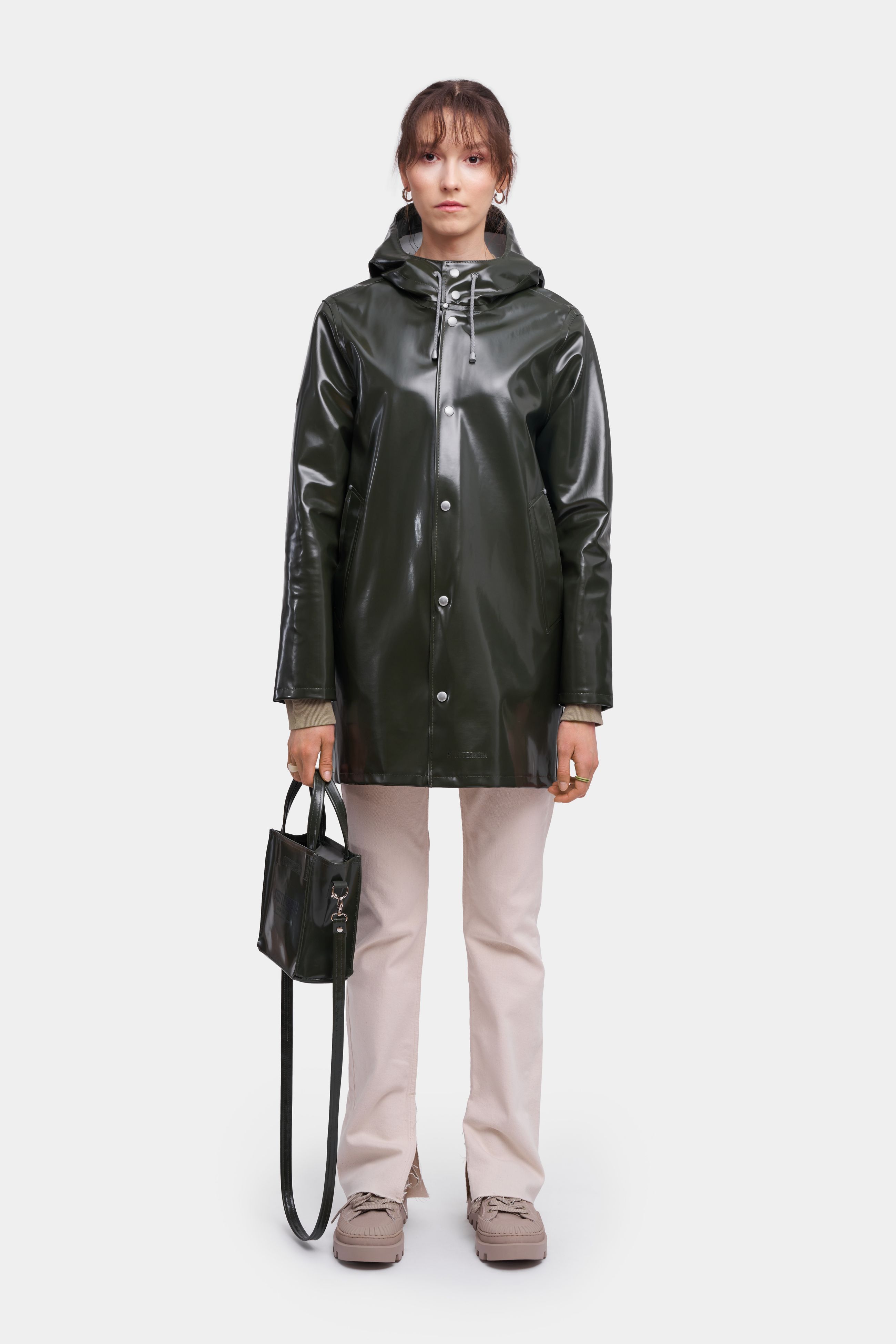 stutterheim stockholm opal raincoat green women jackets raincoats