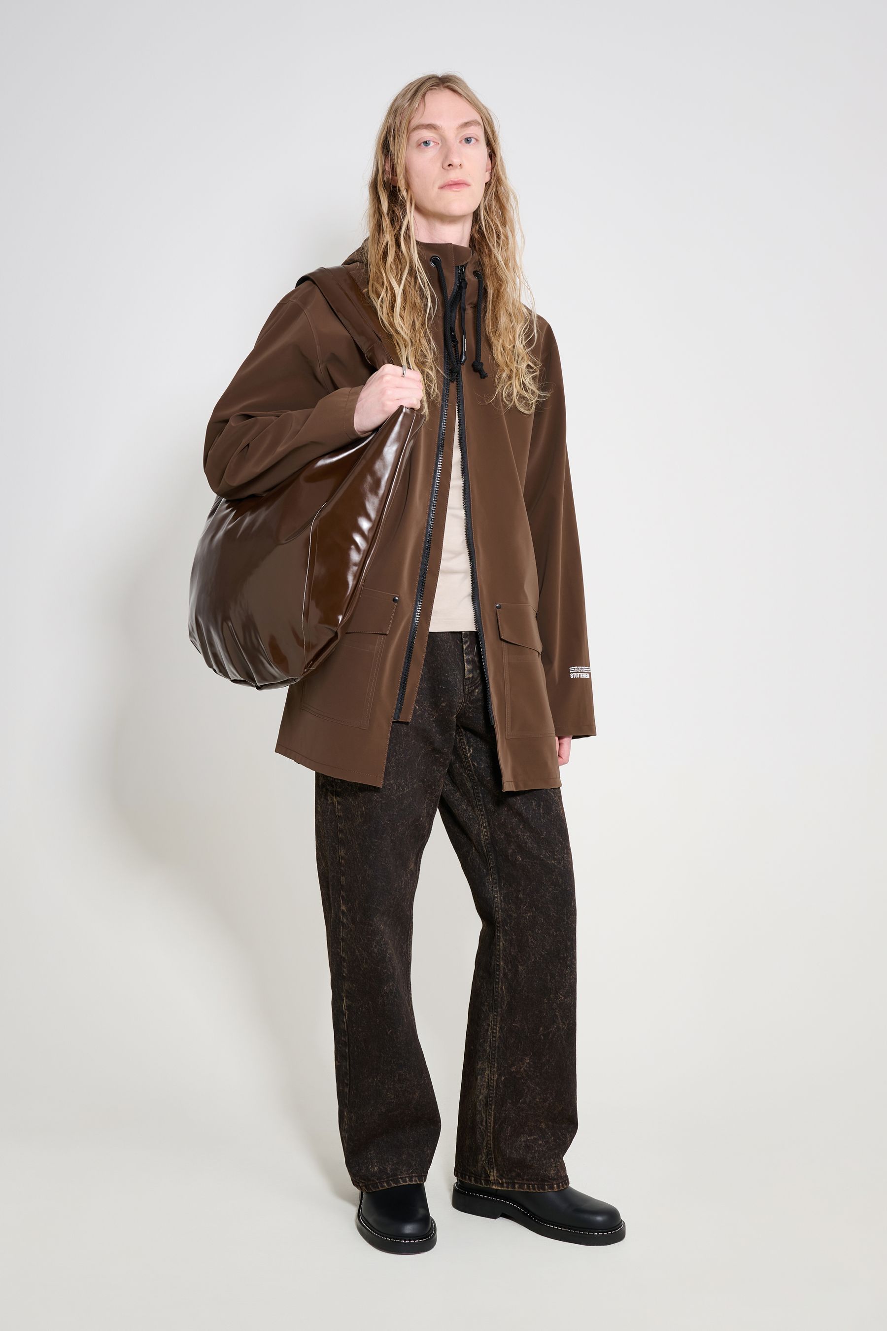 stutterheim stockholm patch raincoat dark brown men jackets raincoats