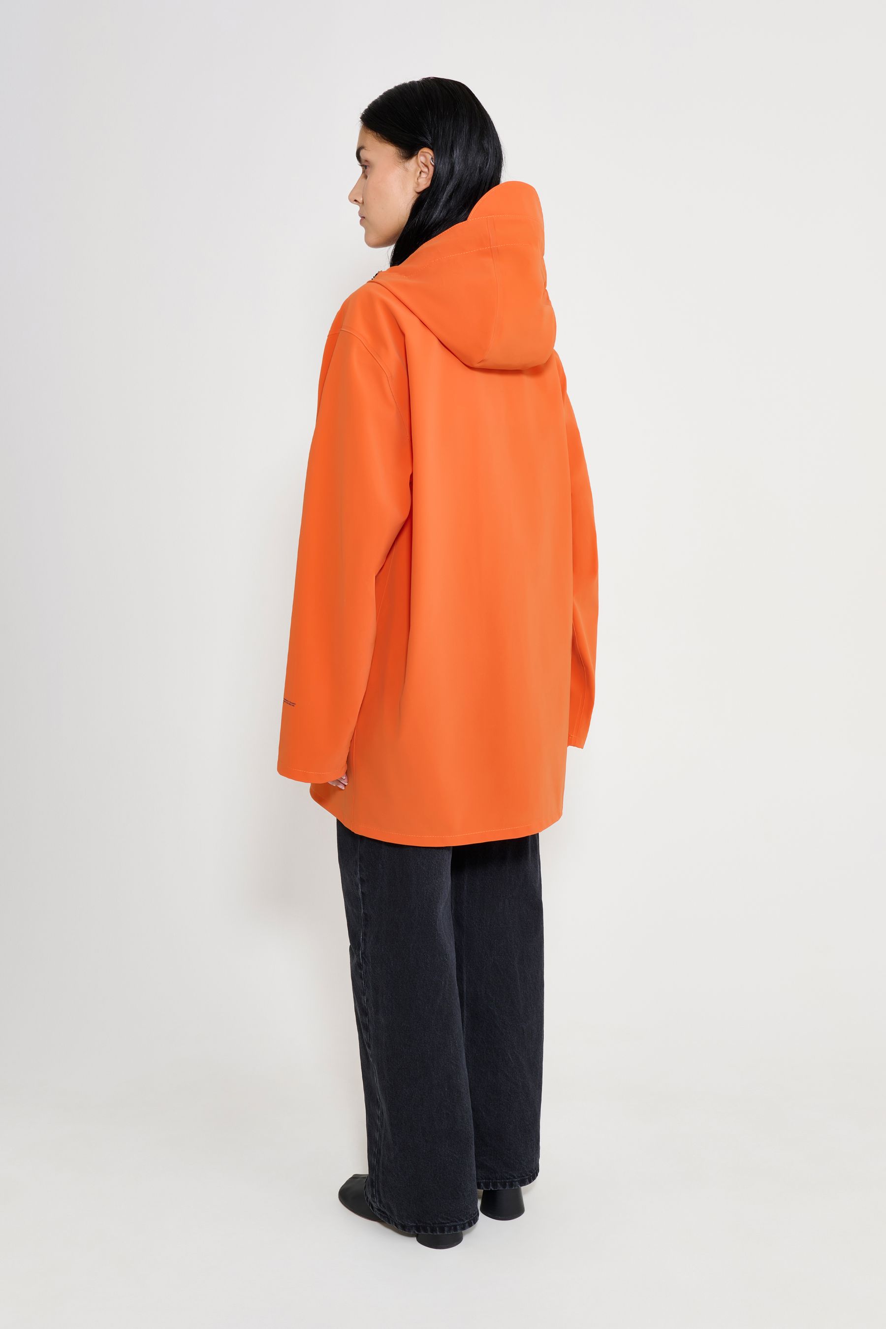 stutterheim stockholm patch matte pumpkin women jackets raincoats