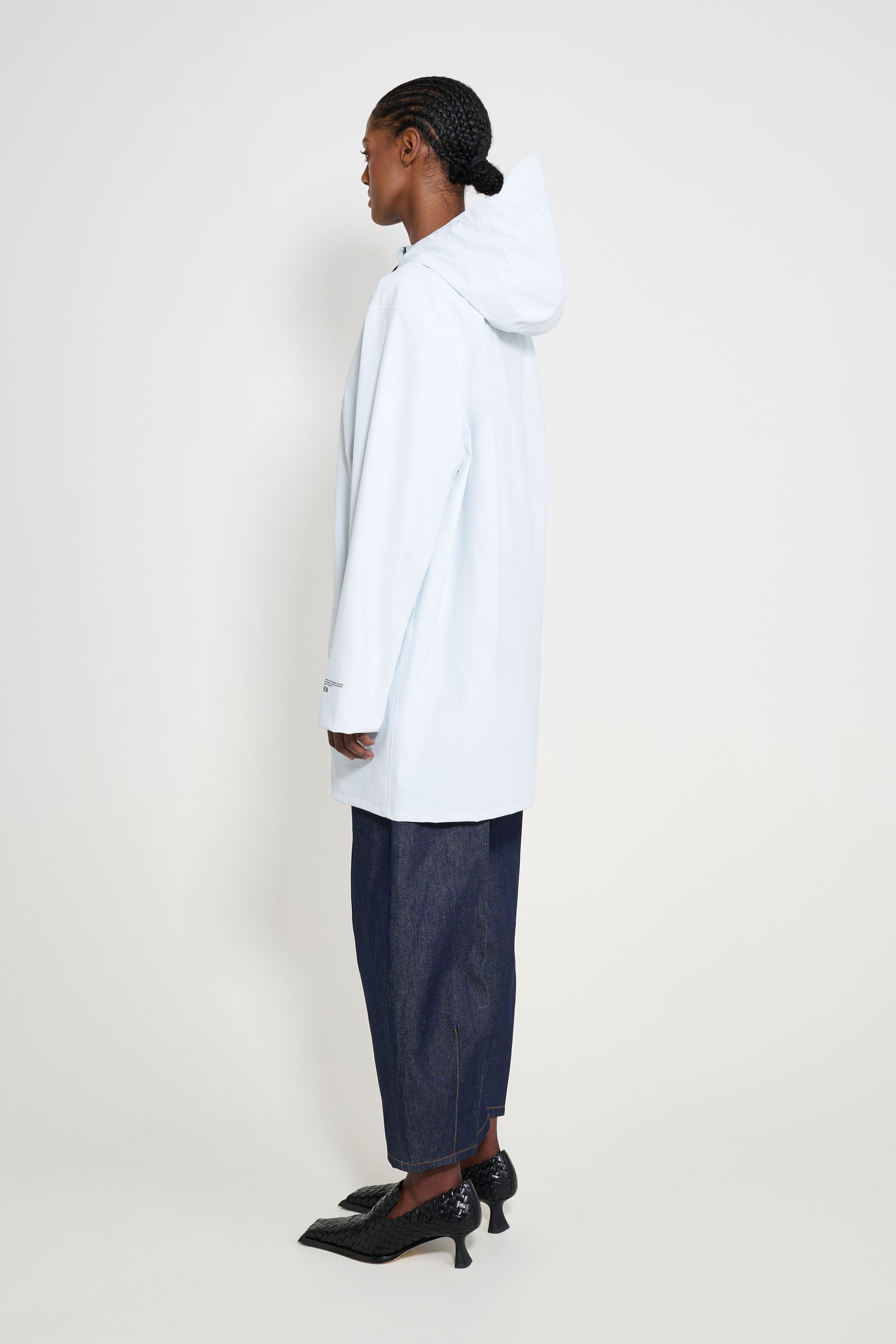 stutterheim stockholm patch raincoat frost grey women jackets raincoats